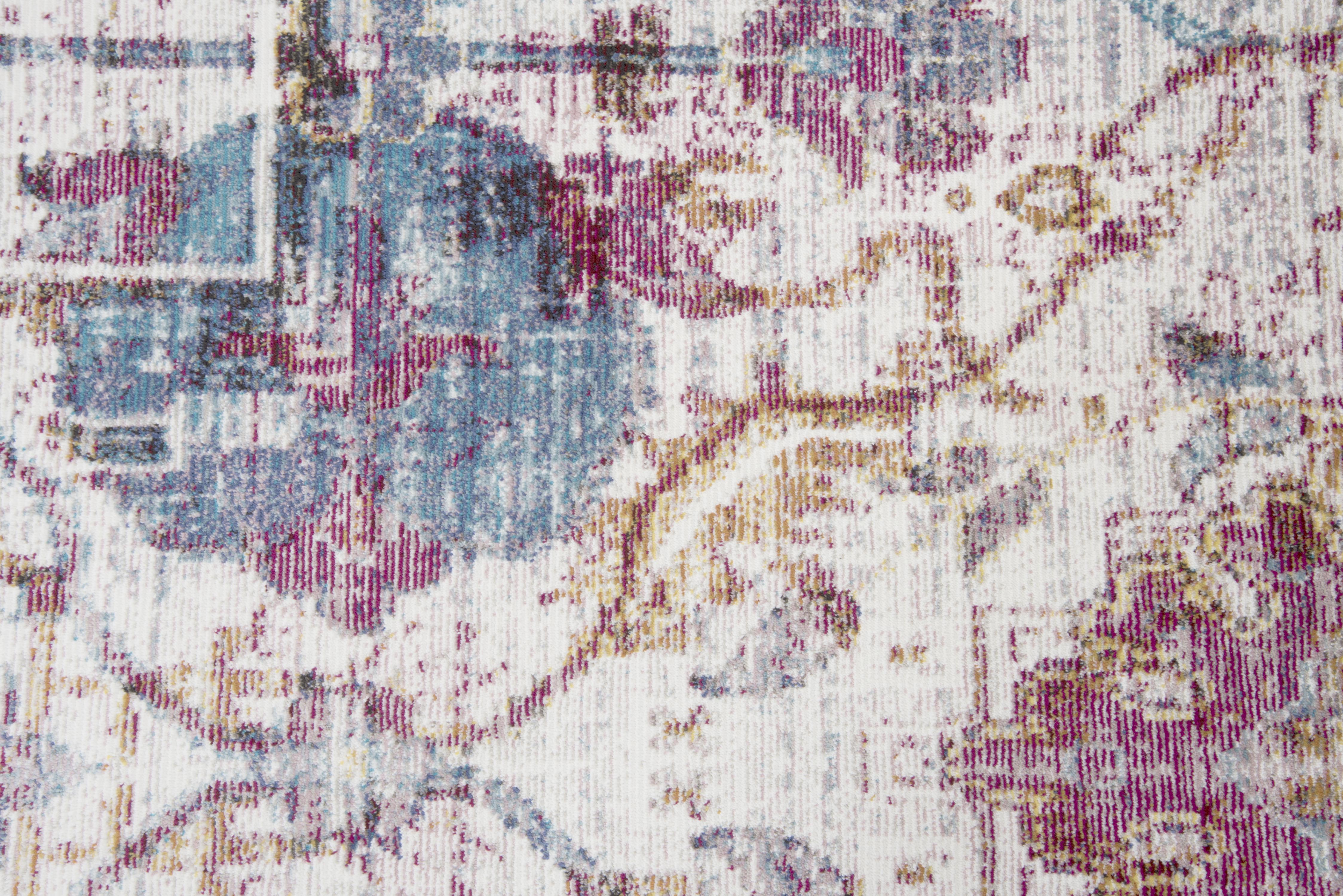 Power Loomed Vine/Diamond Area Rug