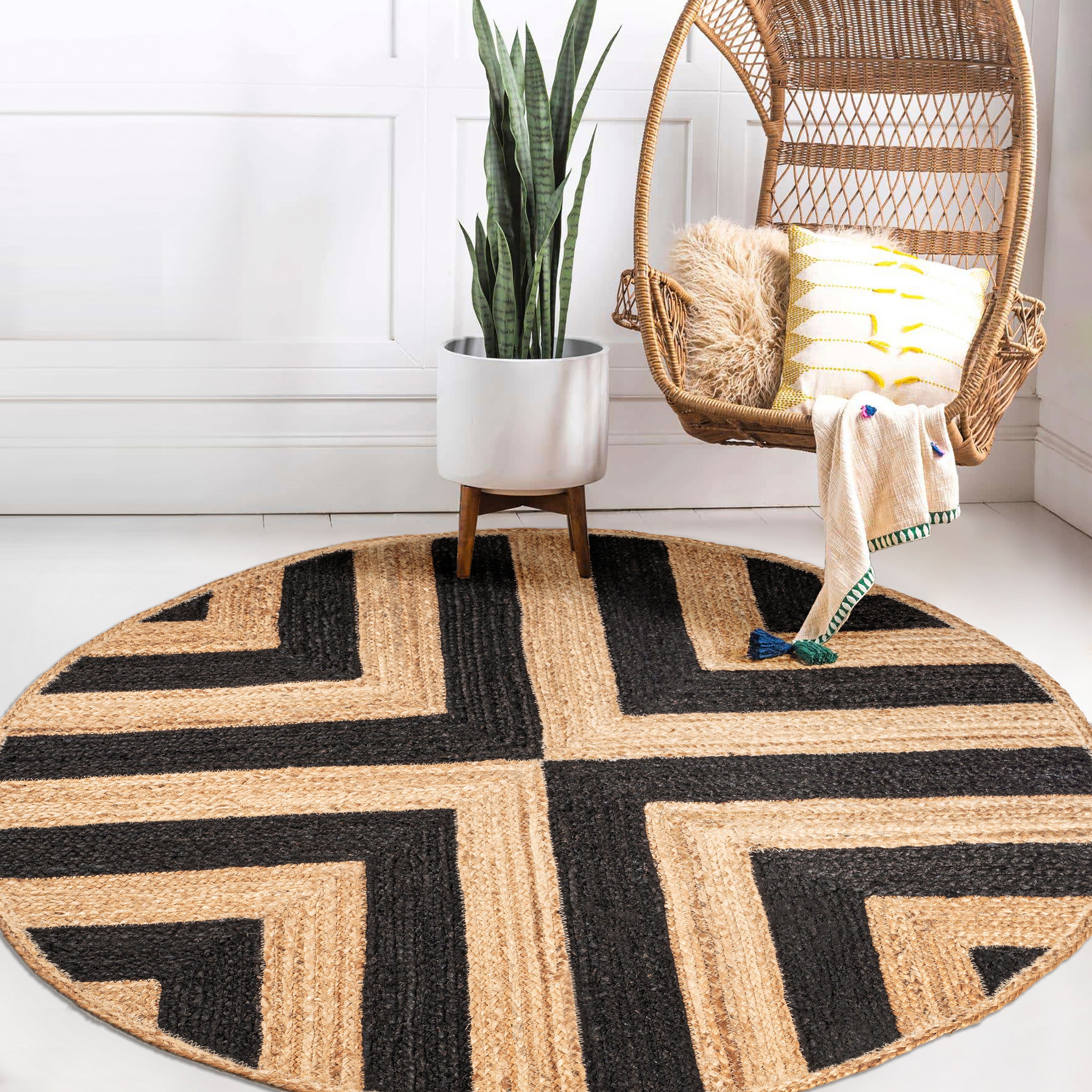 Piper Two-Tone Chevron Round Jute Round Area Rug