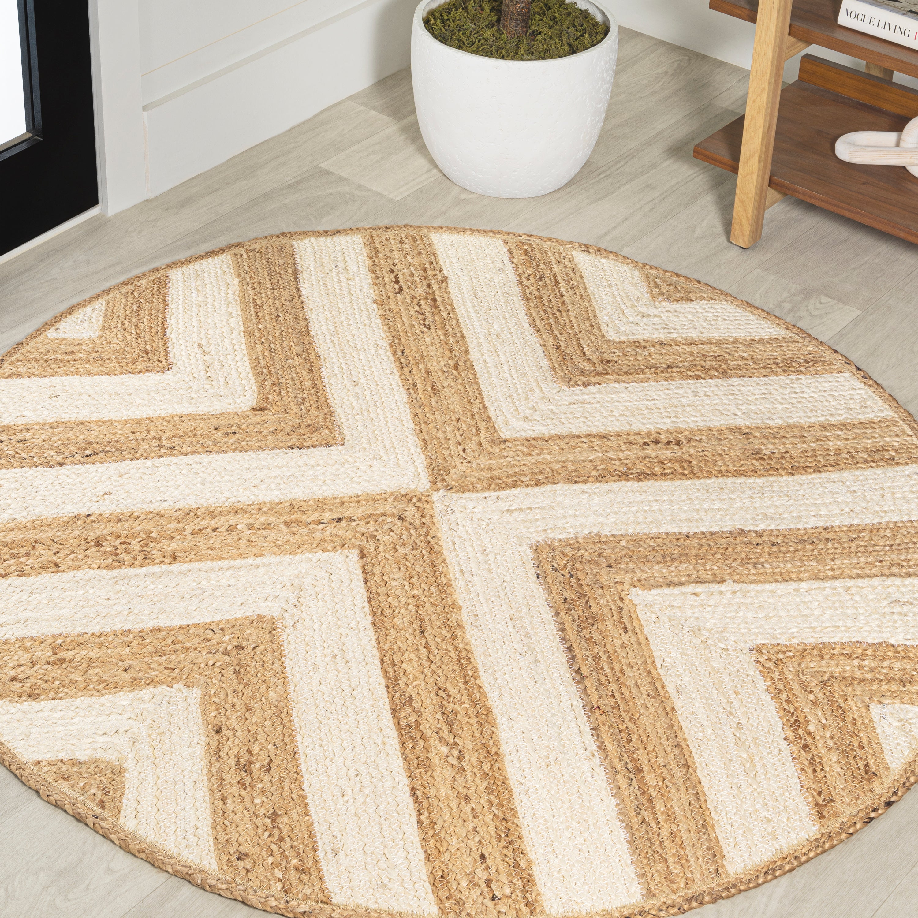 Piper Two-Tone Chevron Round Jute Round Area Rug