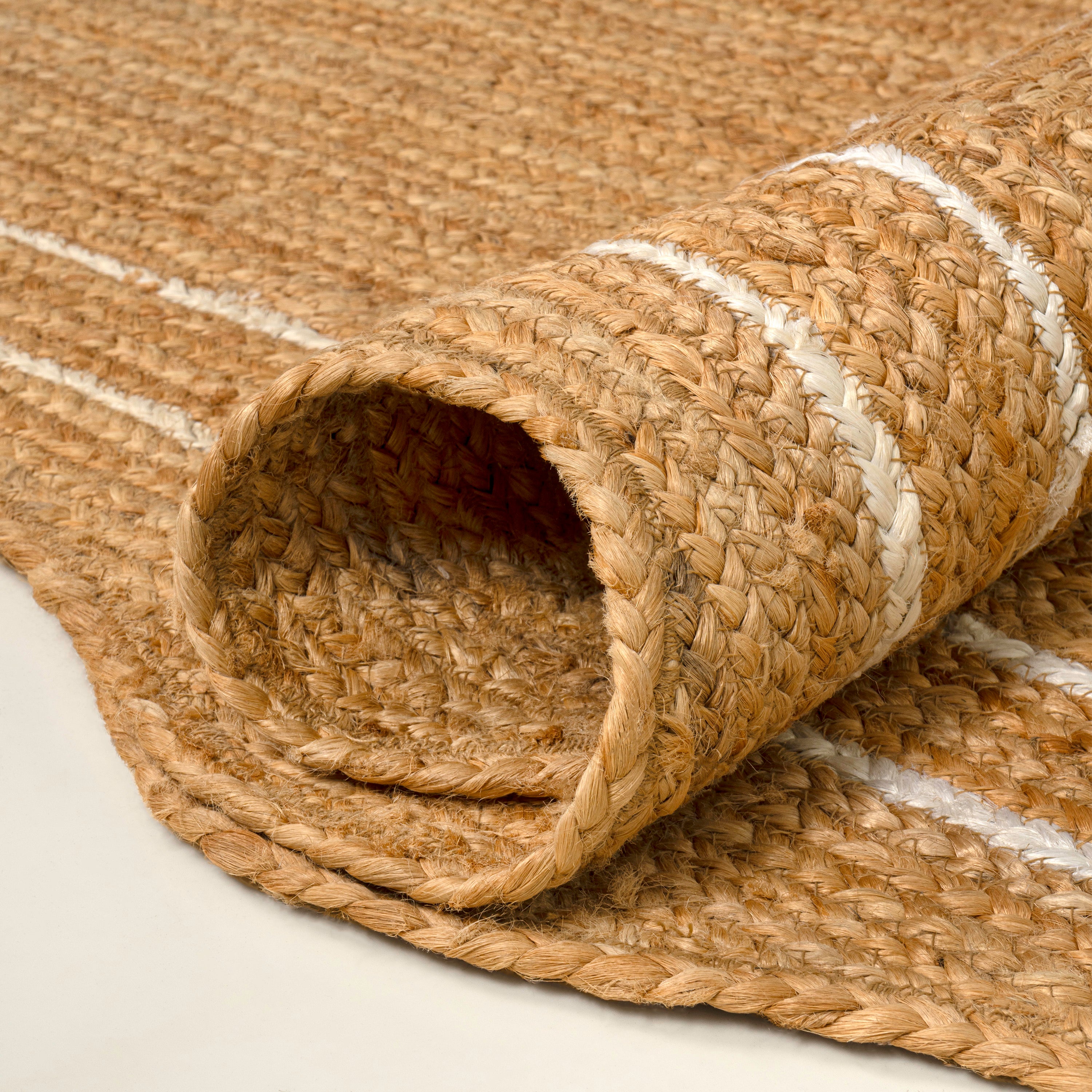 Seaside Cottage Scallop Edge Jute Area Rug