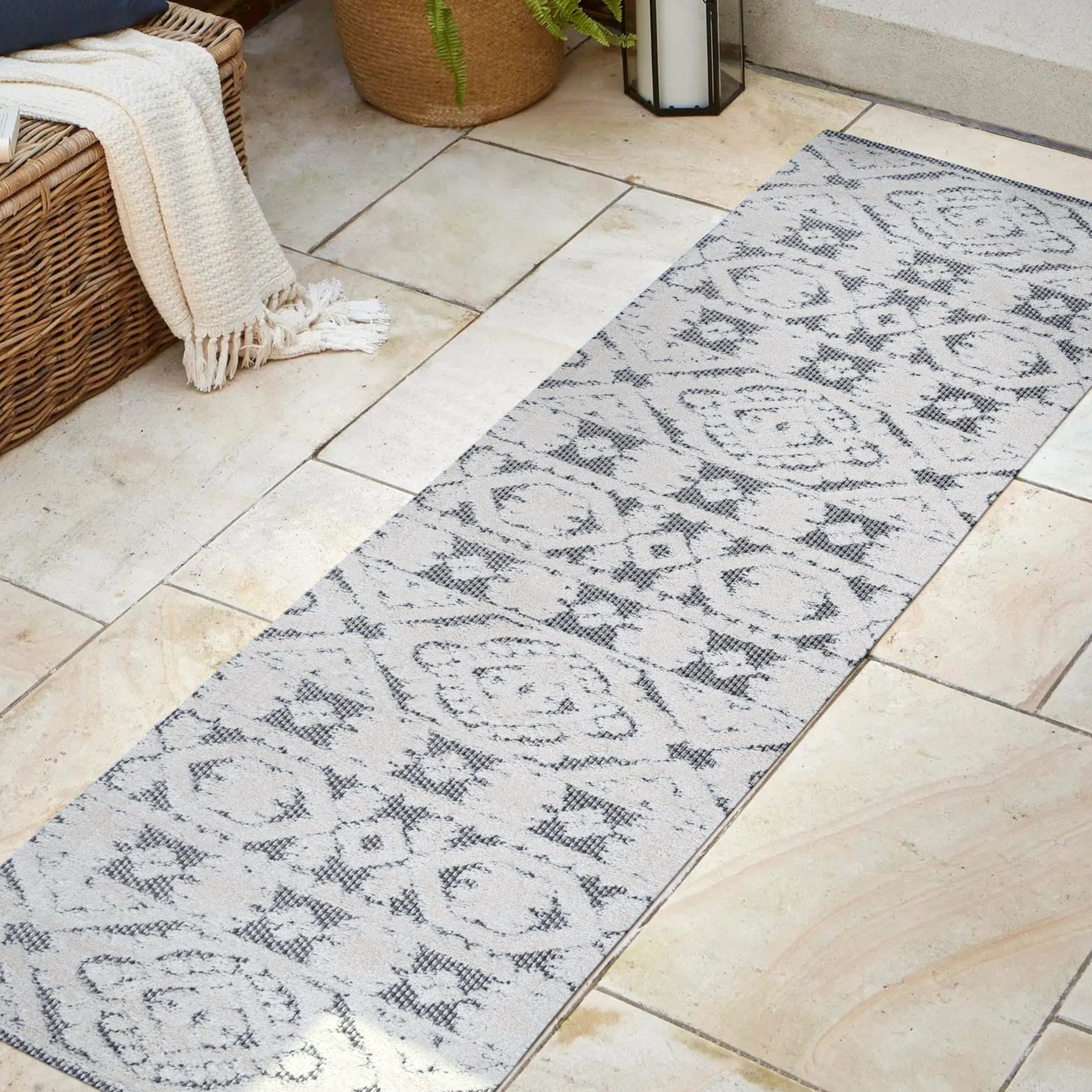 Citta High-Low Pile Mediterranean Tile Indoor/Outdoor Area Rug