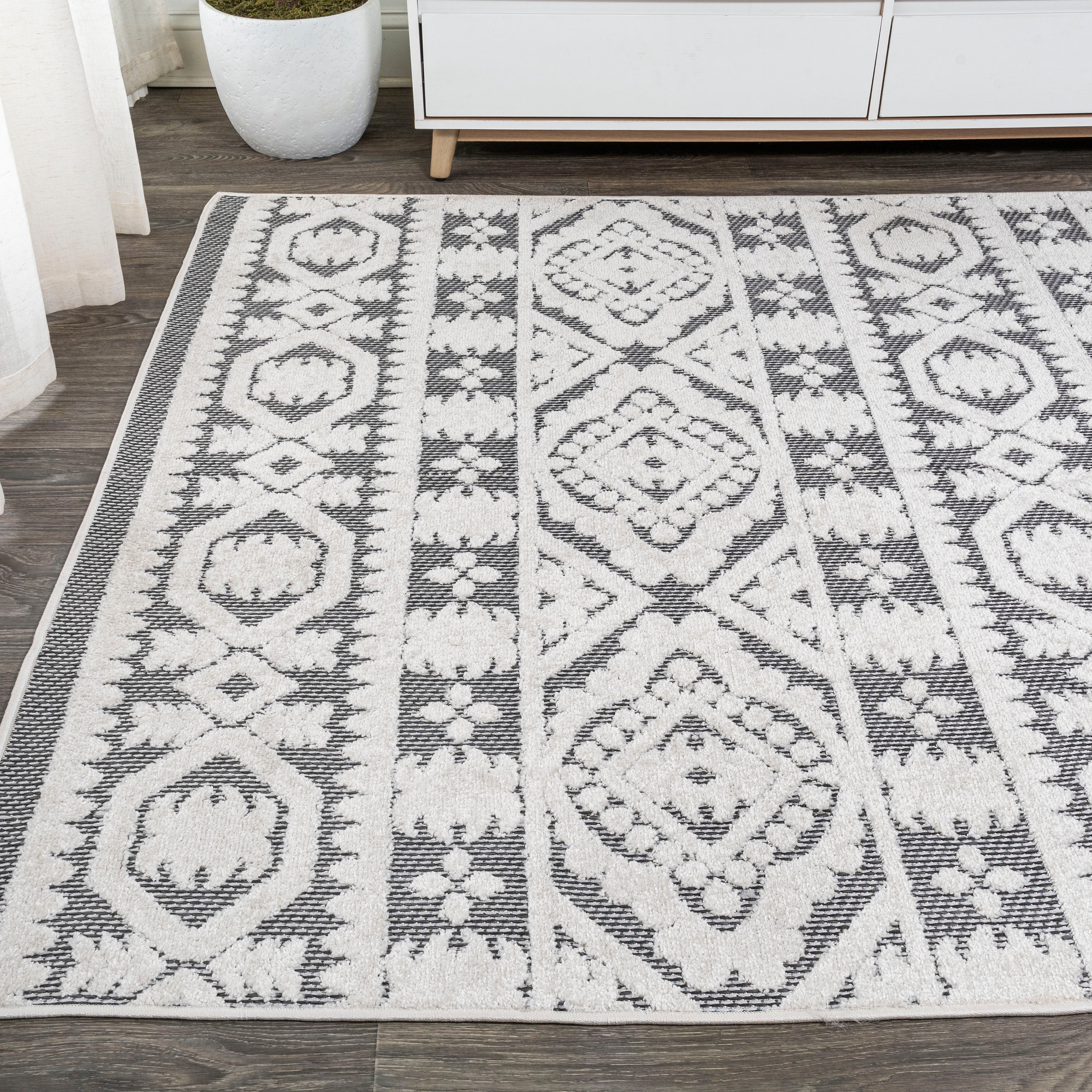 Citta High-Low Pile Mediterranean Tile Indoor/Outdoor Area Rug