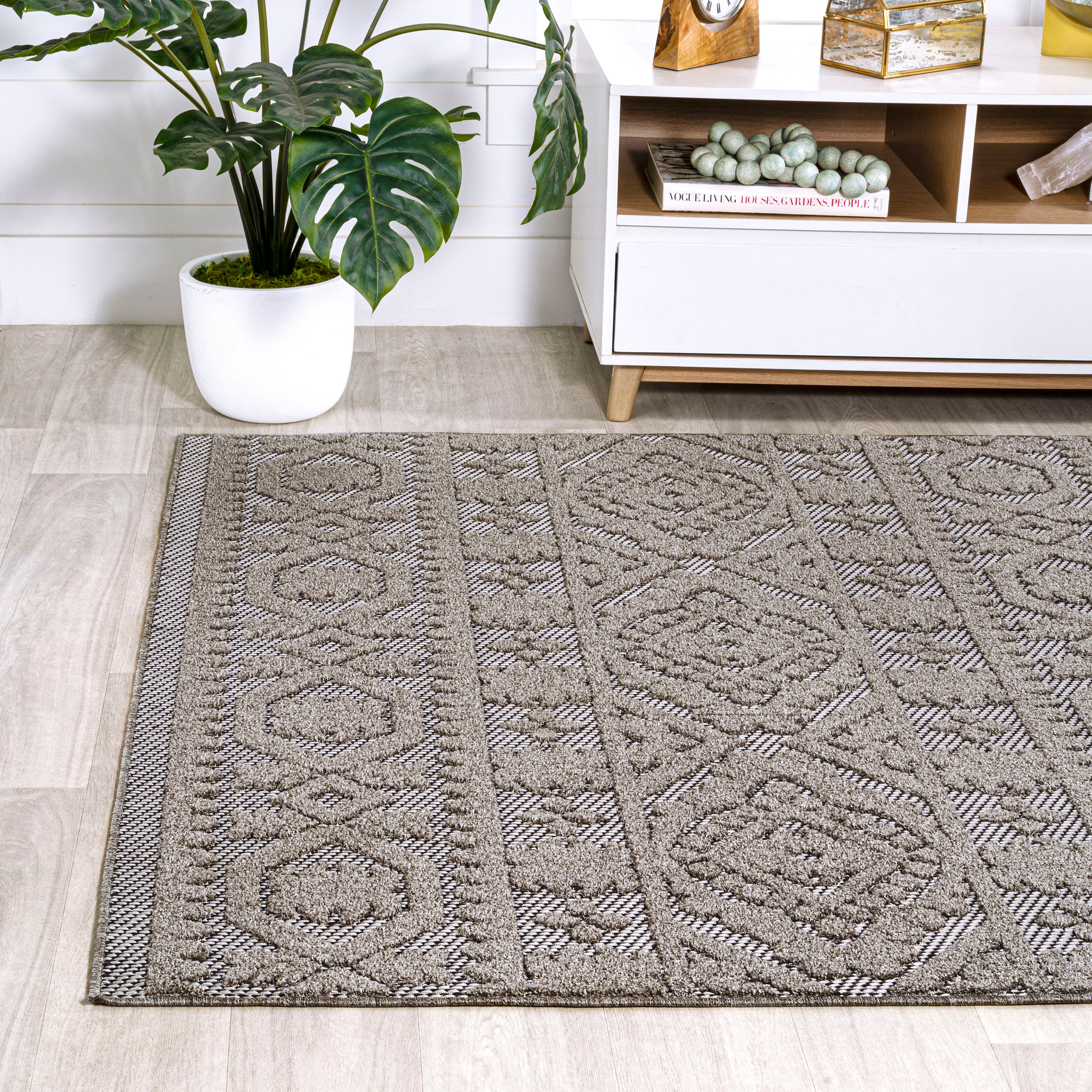Citta High-Low Pile Mediterranean Tile Indoor/Outdoor Area Rug