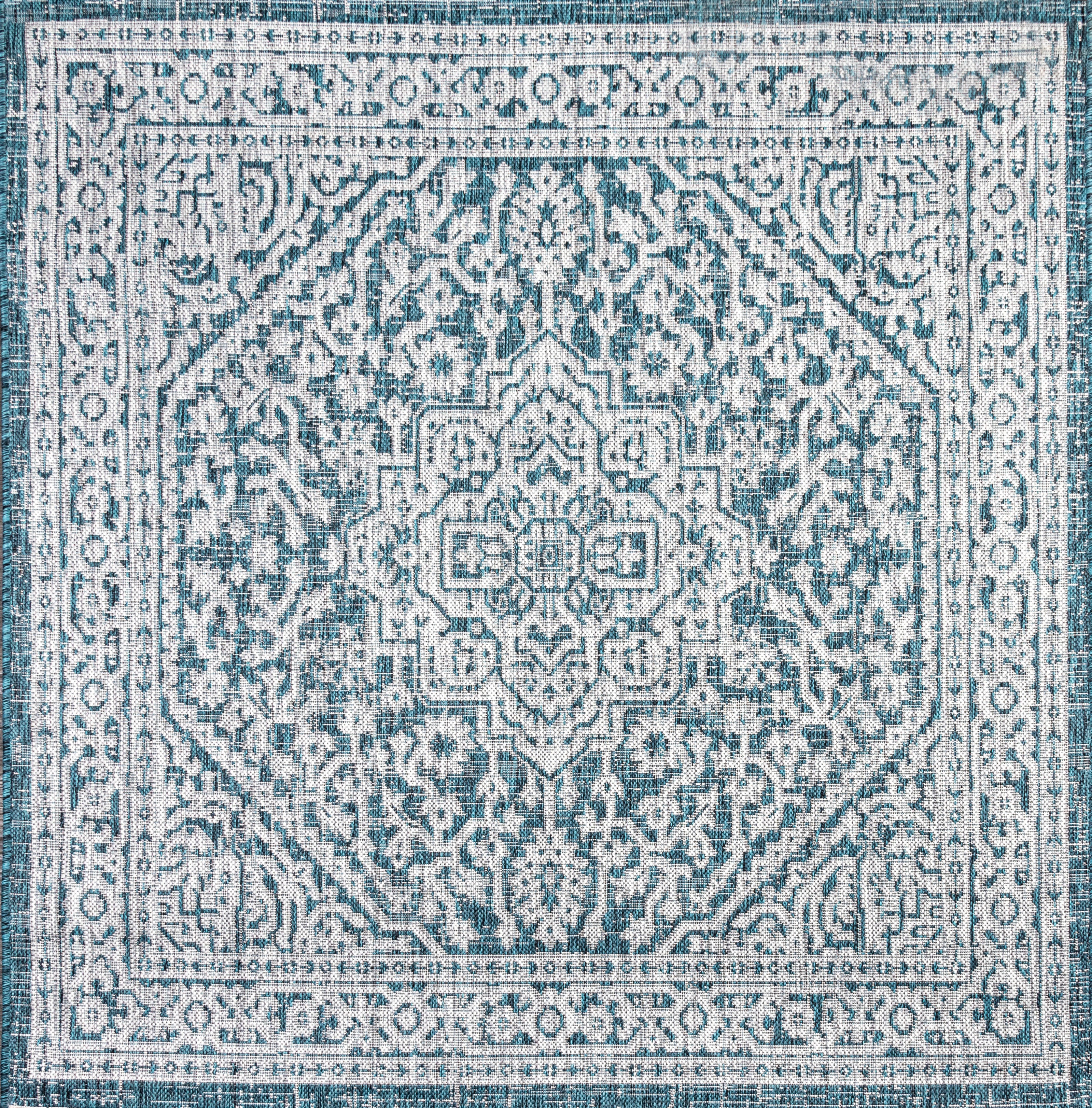 Sinjuri Medallion Textured Weave Indoor/Outdoor Area Rug
