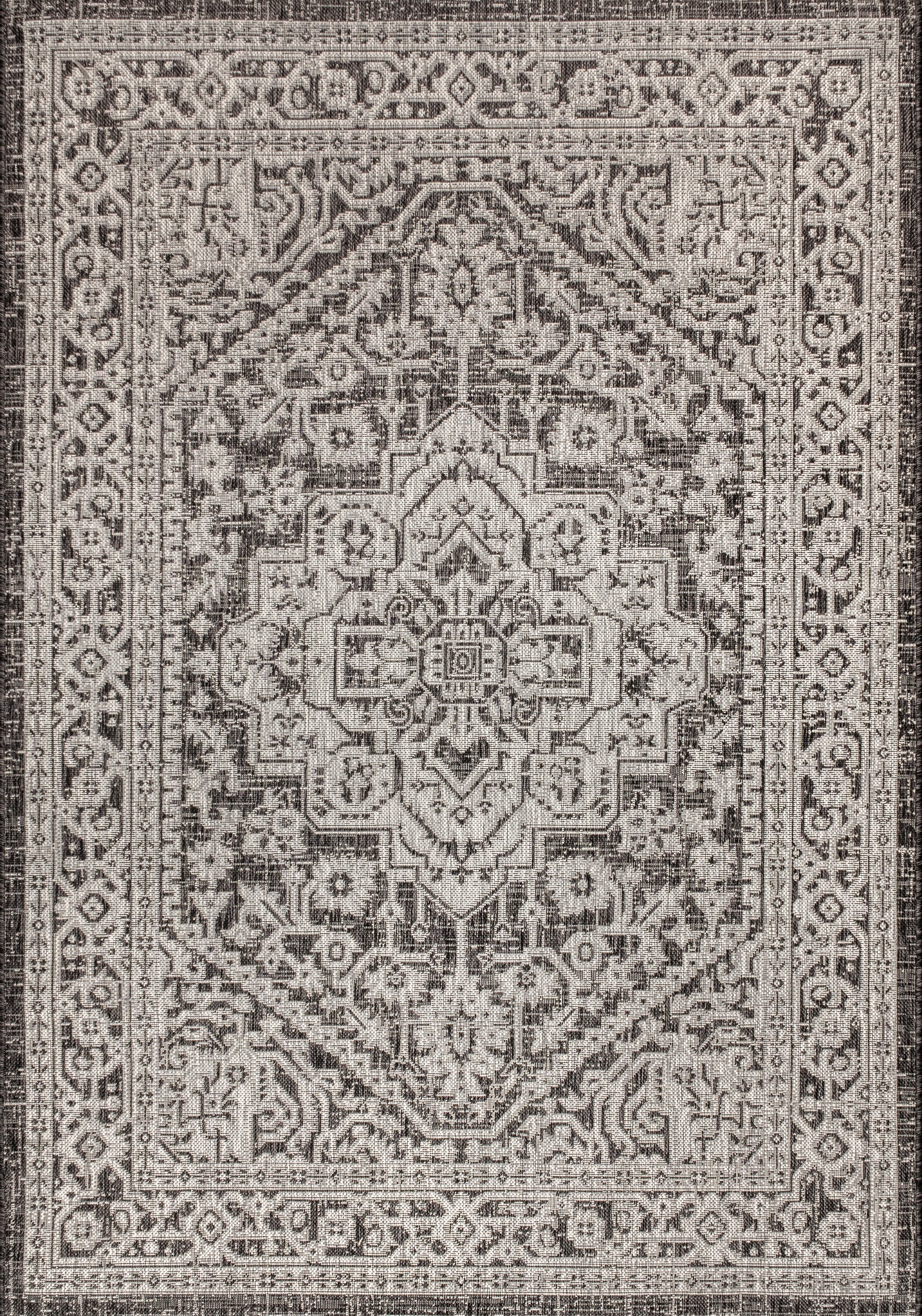 Sinjuri Medallion Textured Weave Indoor/Outdoor Area Rug