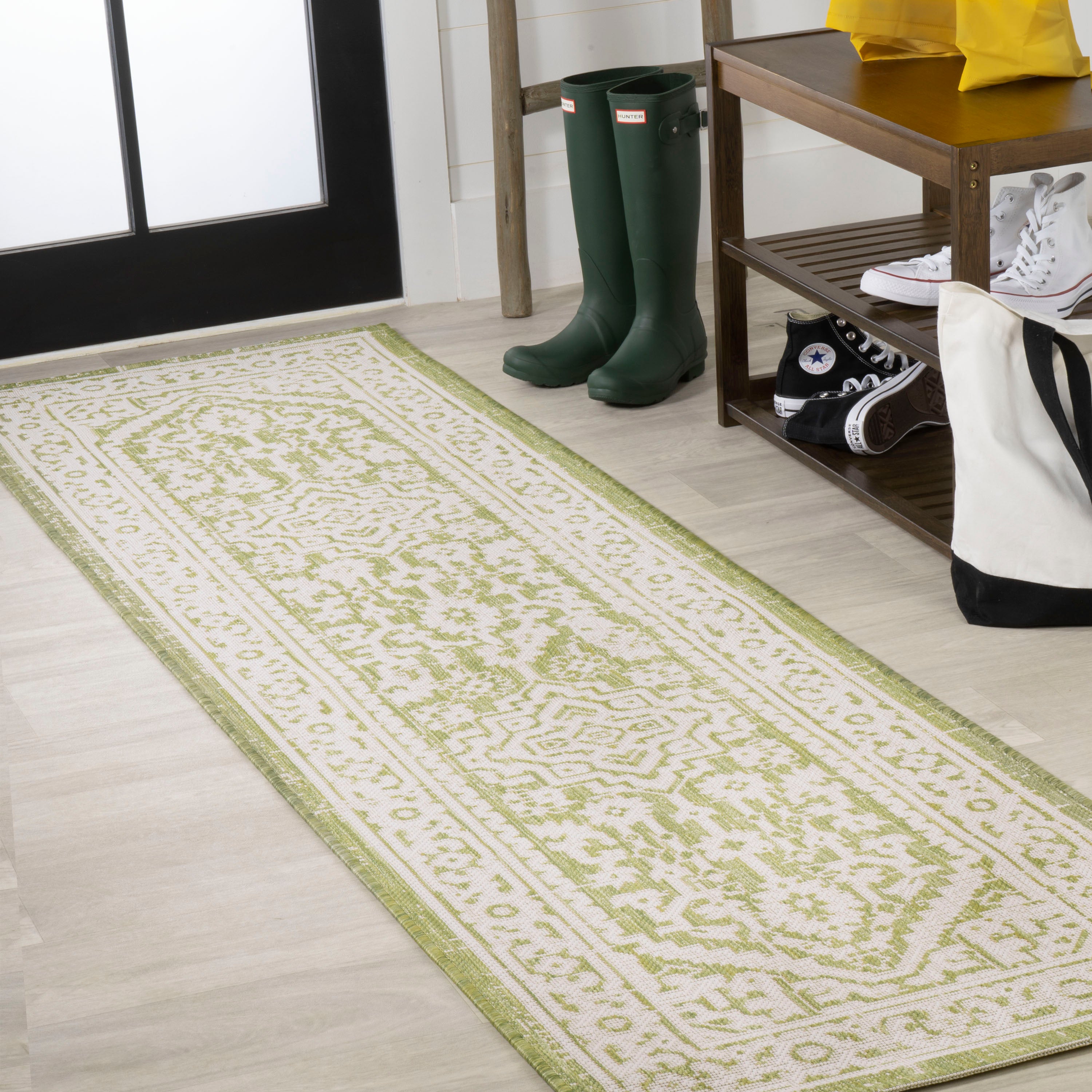 Sinjuri Medallion Textured Weave Indoor/Outdoor Area Rug
