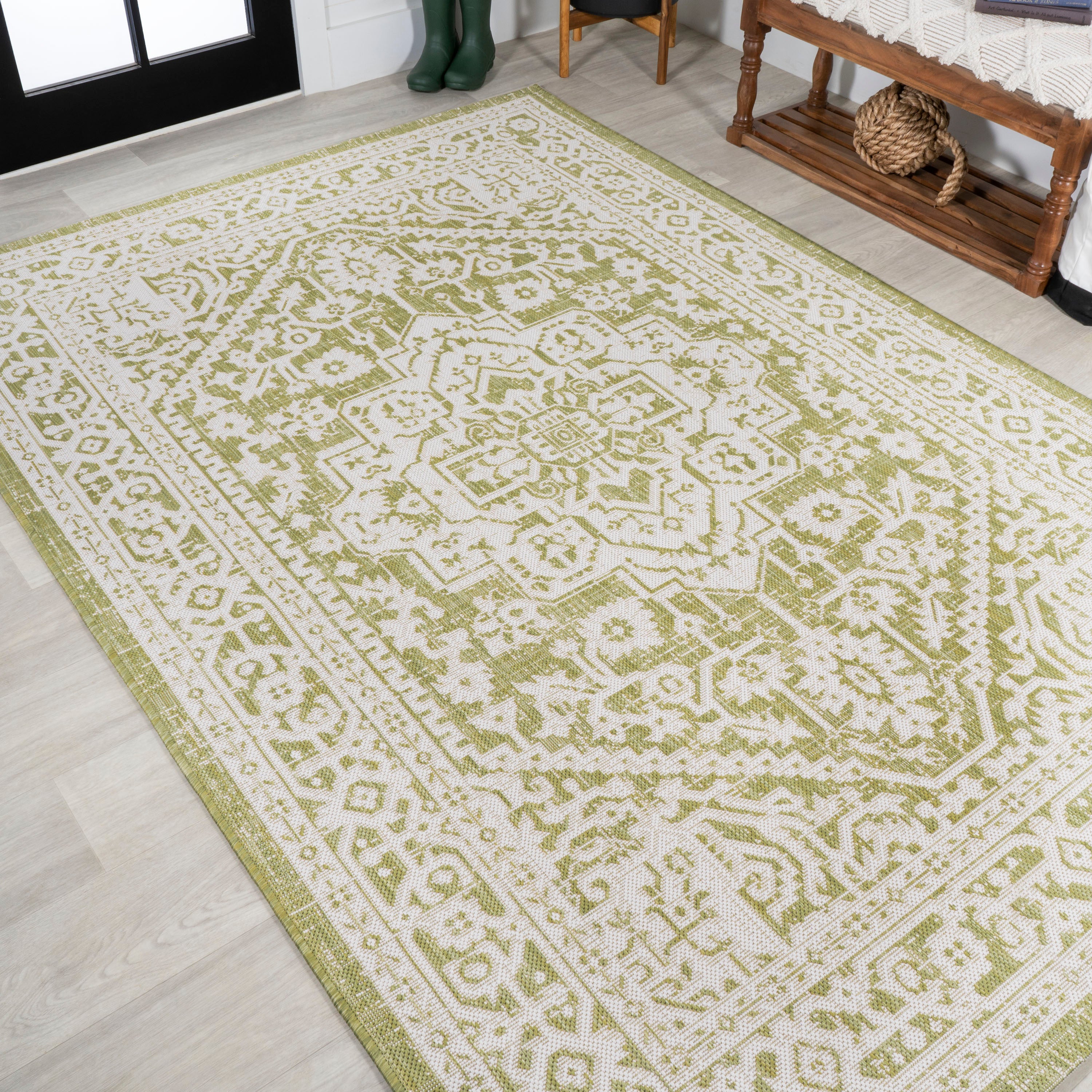 Sinjuri Medallion Textured Weave Indoor/Outdoor Area Rug