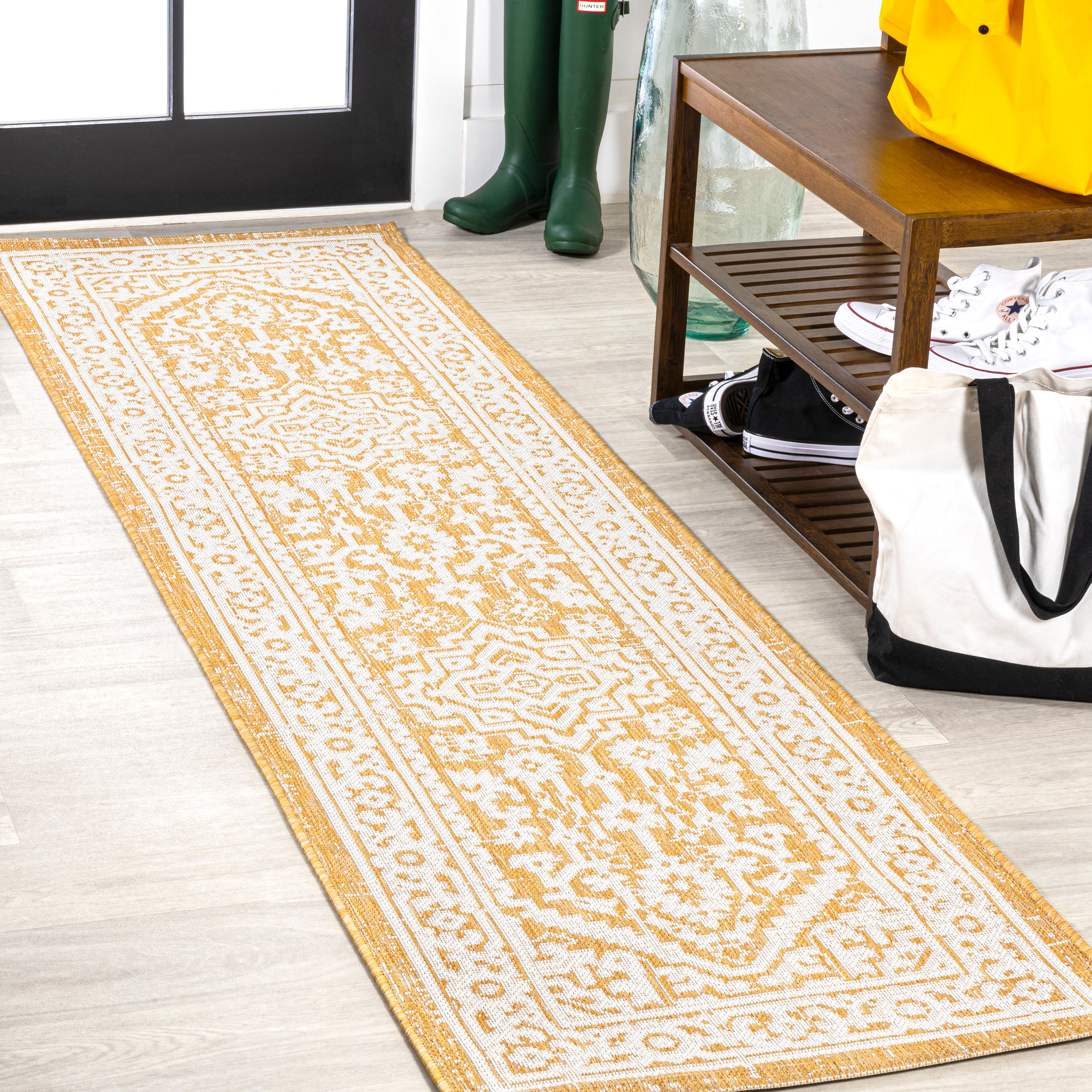 Sinjuri Medallion Textured Weave Indoor/Outdoor Area Rug