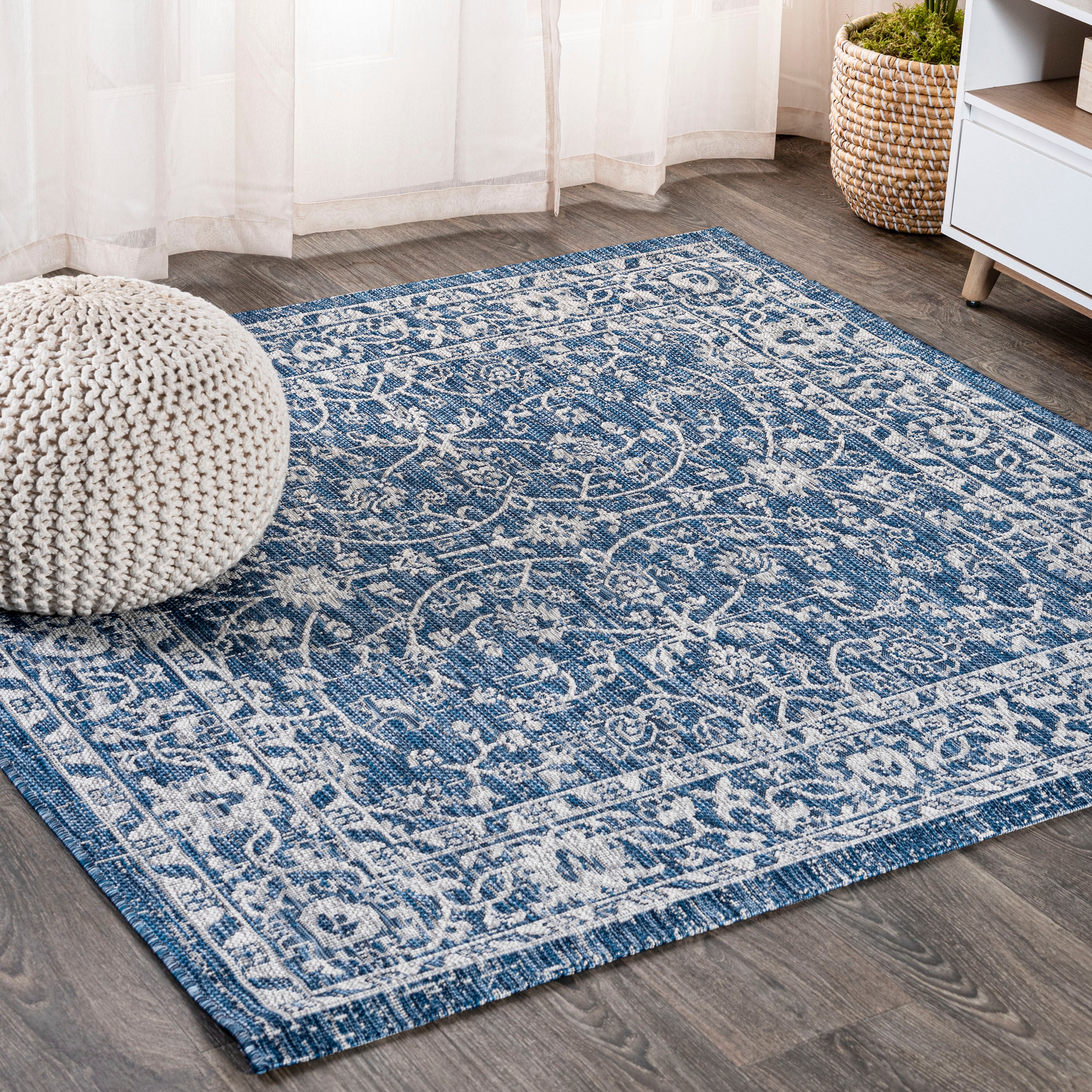 Palazzo Vine and Border Textured Weave Indoor/Outdoor Area Rug