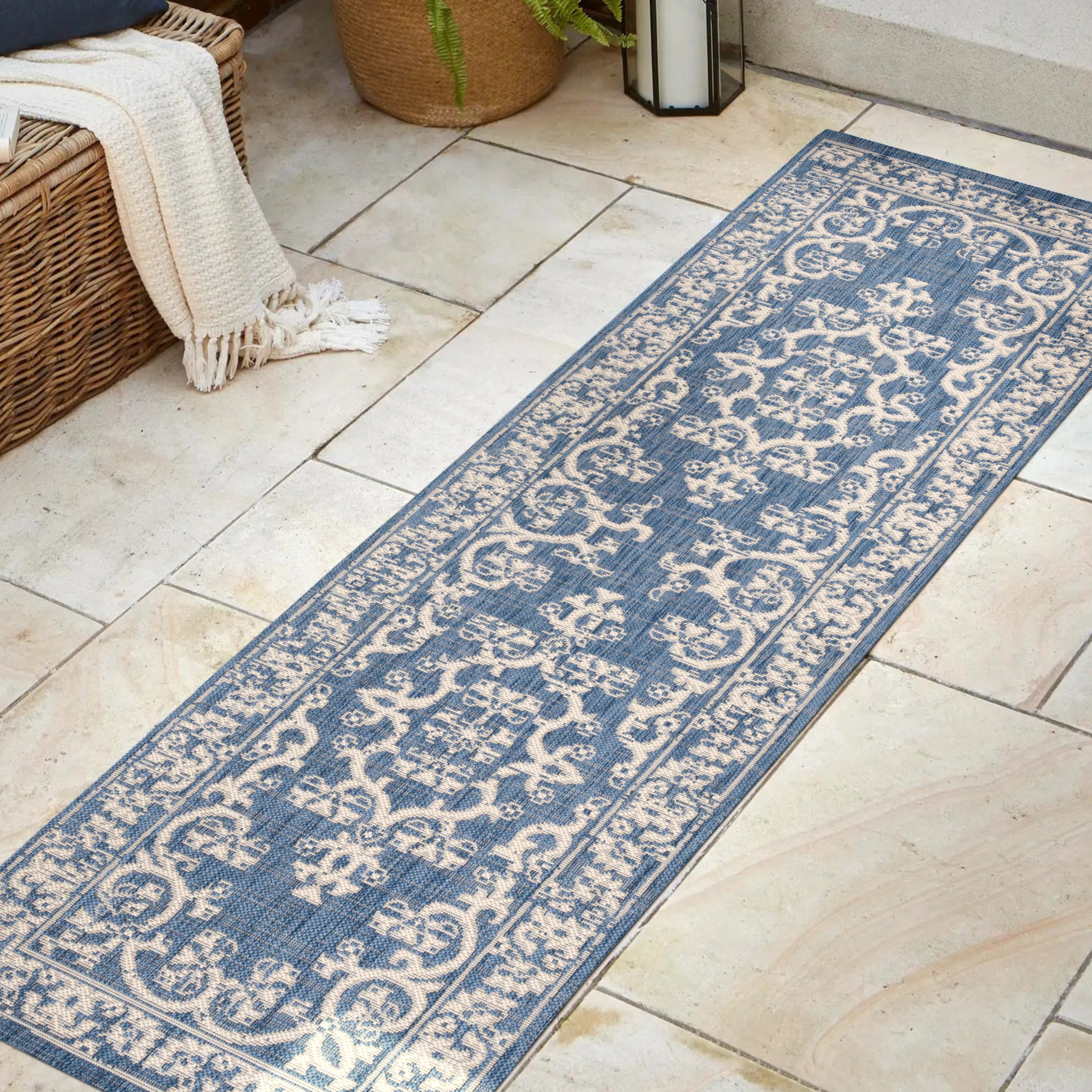 Galon Filigree Indoor/Outdoor Area Rug