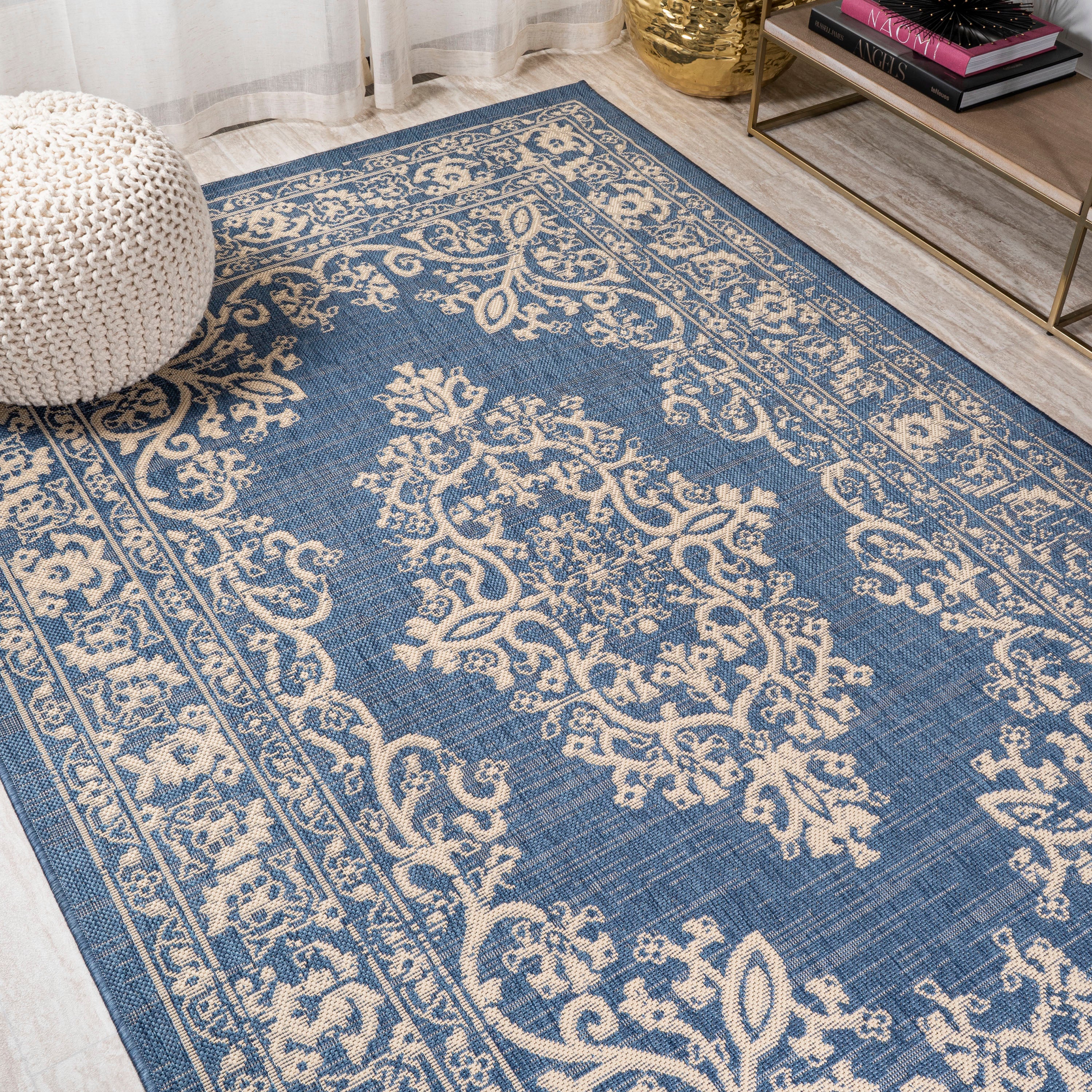 Galon Filigree Indoor/Outdoor Area Rug