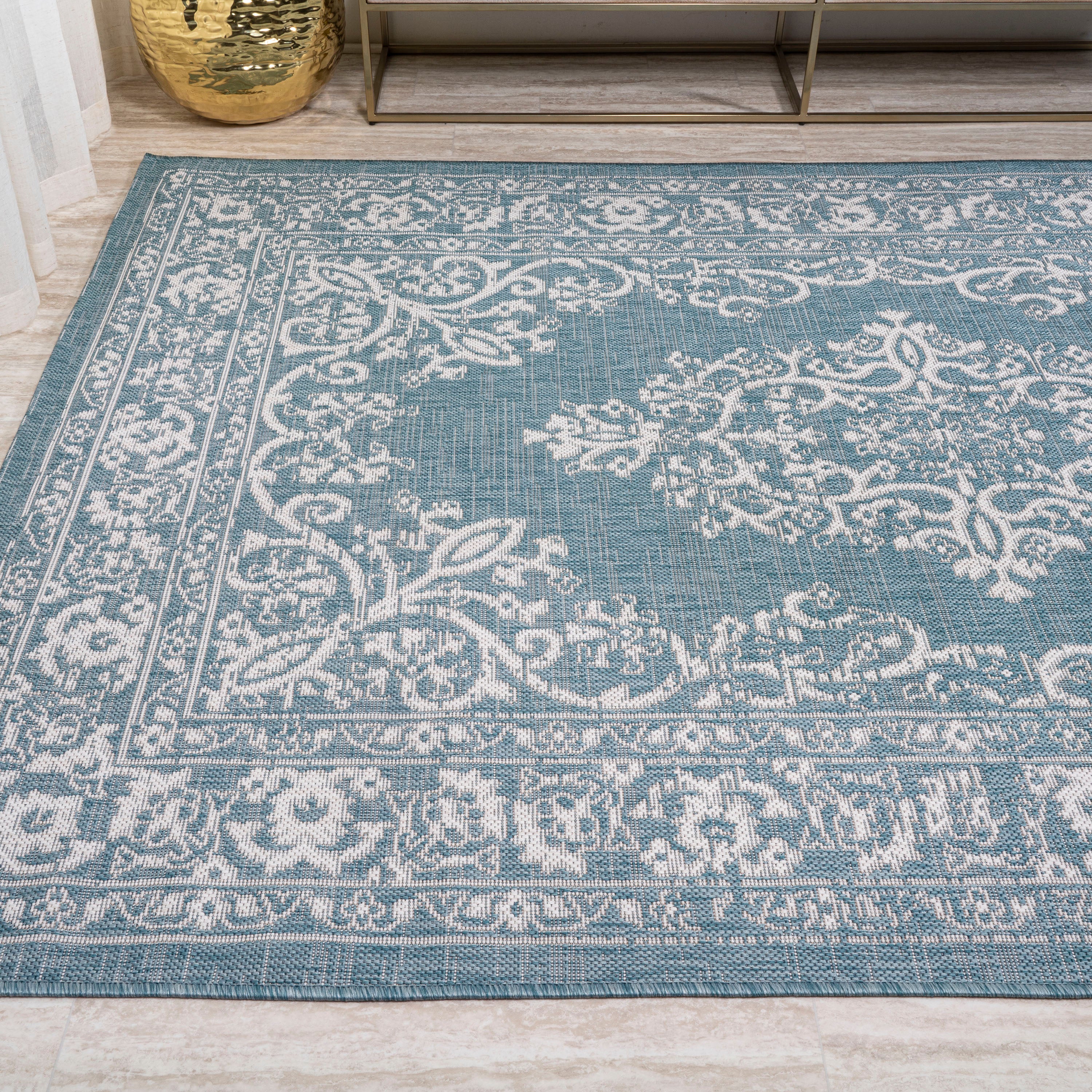 Galon Filigree Indoor/Outdoor Area Rug
