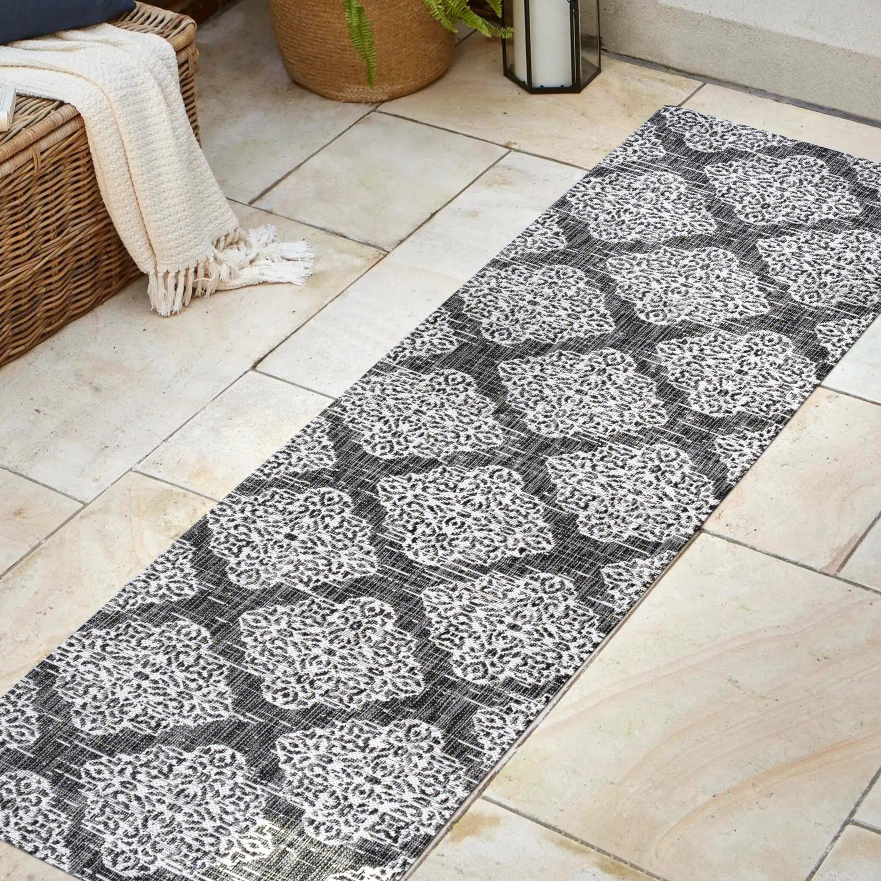 Tuscany Ornate Medallions Indoor/Outdoor Area Rug