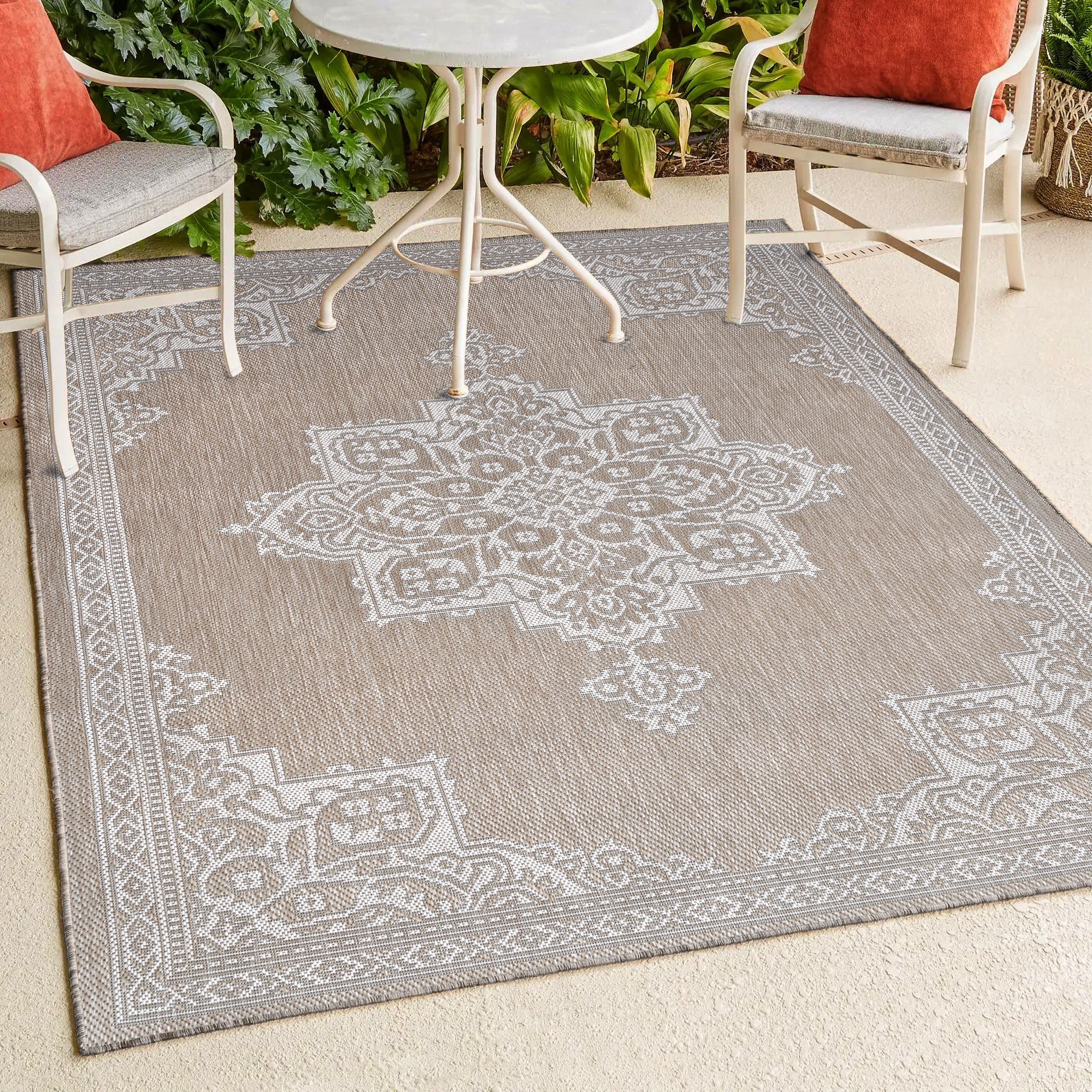 Arden Vintage Casual Medallion Indoor/Outdoor Area Rug