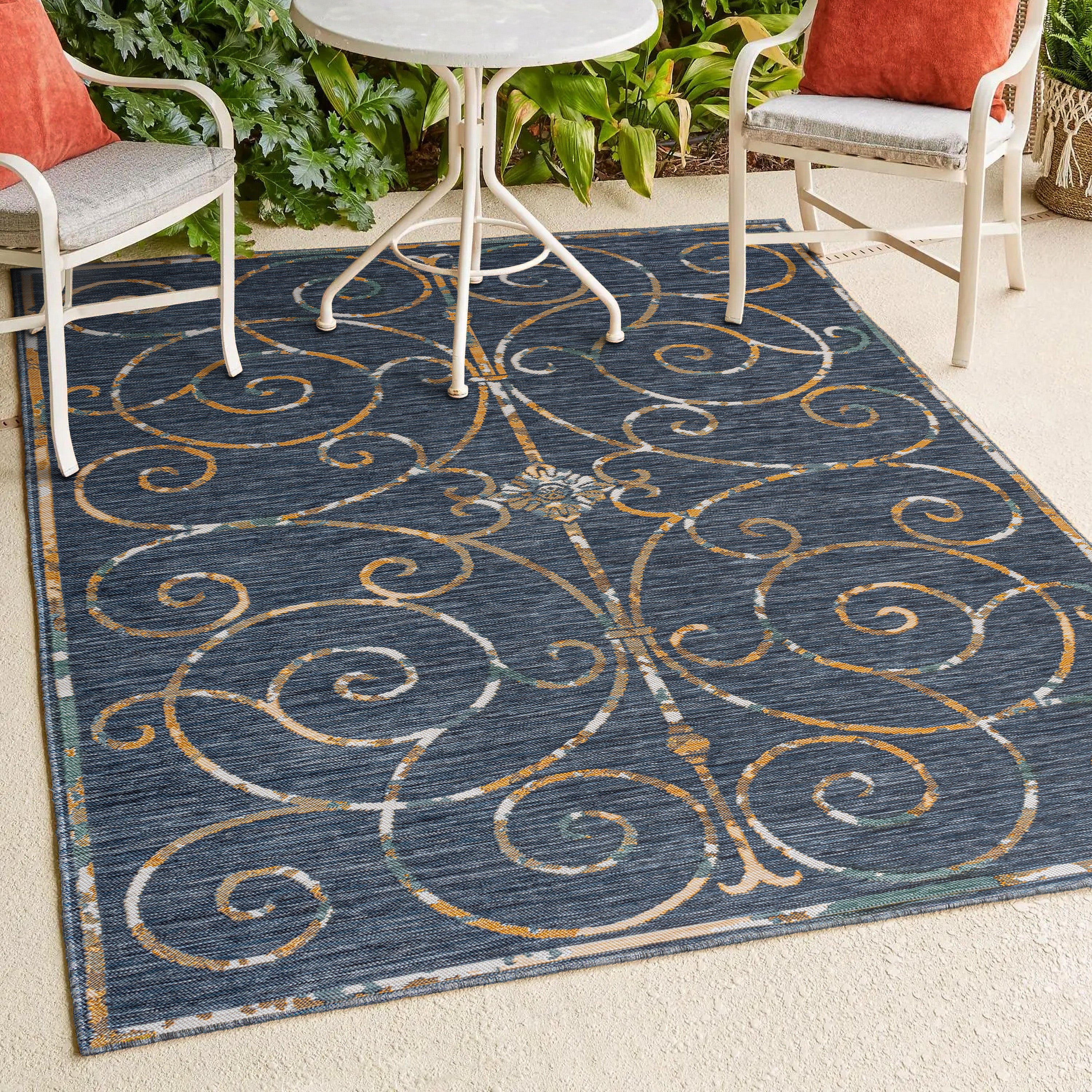 Danae Classic Cottage Filigree Scroll Reversible Machine-Washable Indoor/Outdoor Runner Rug