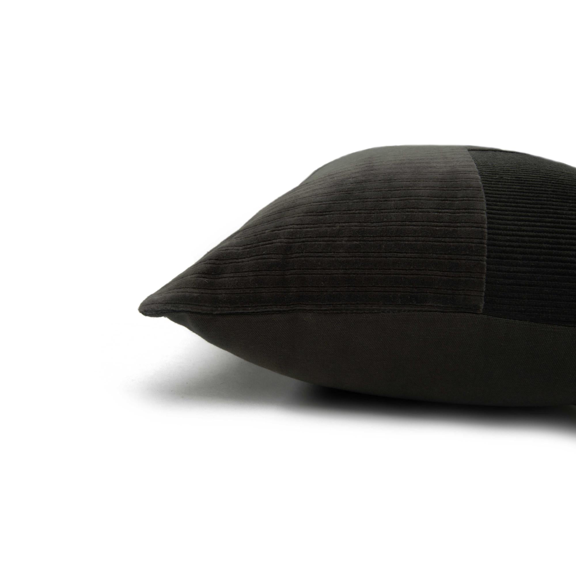 Woven 100% Cotton Solid Decorative Throw Pillow