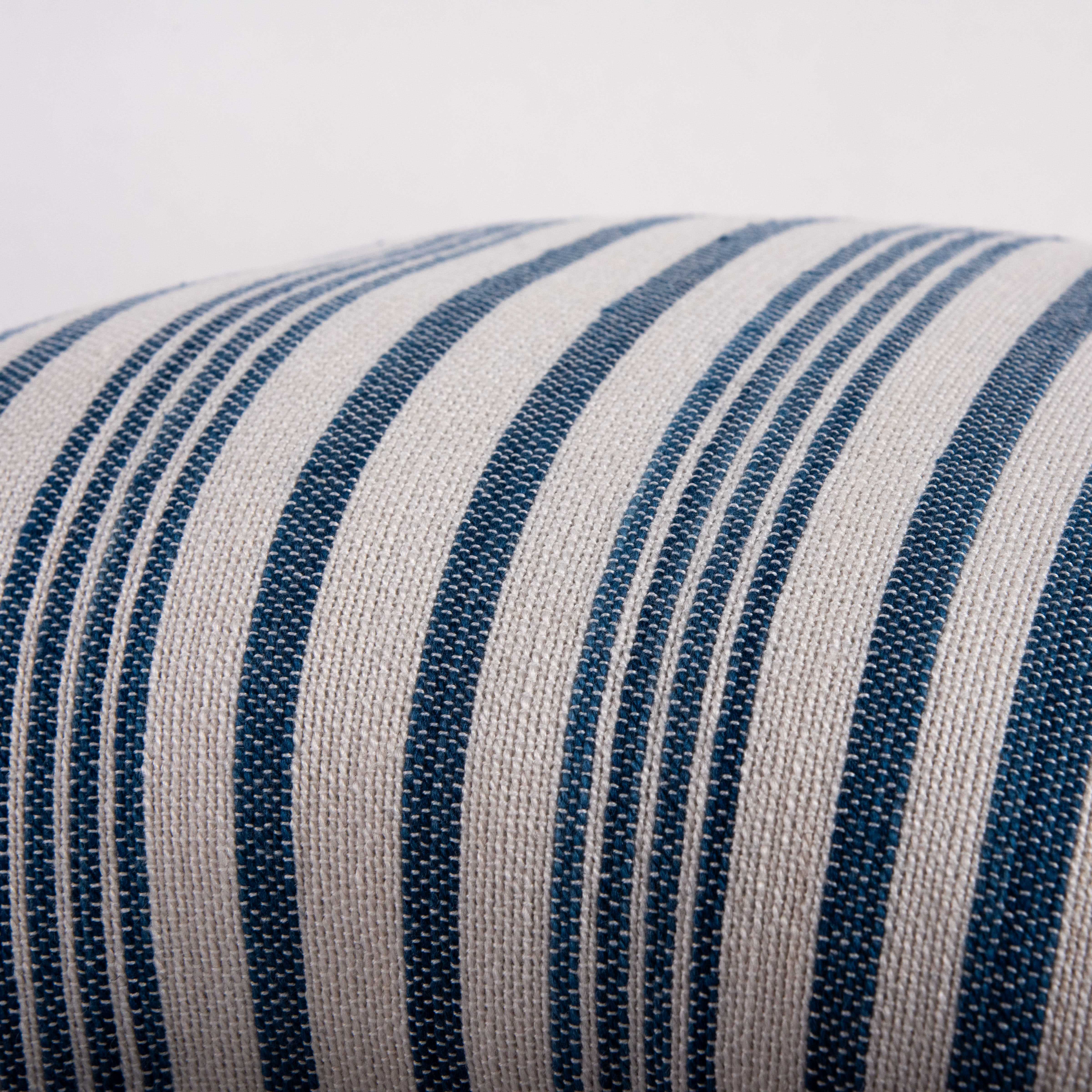 Indoor/Outdoor Flanged Decorative Throw Pillow