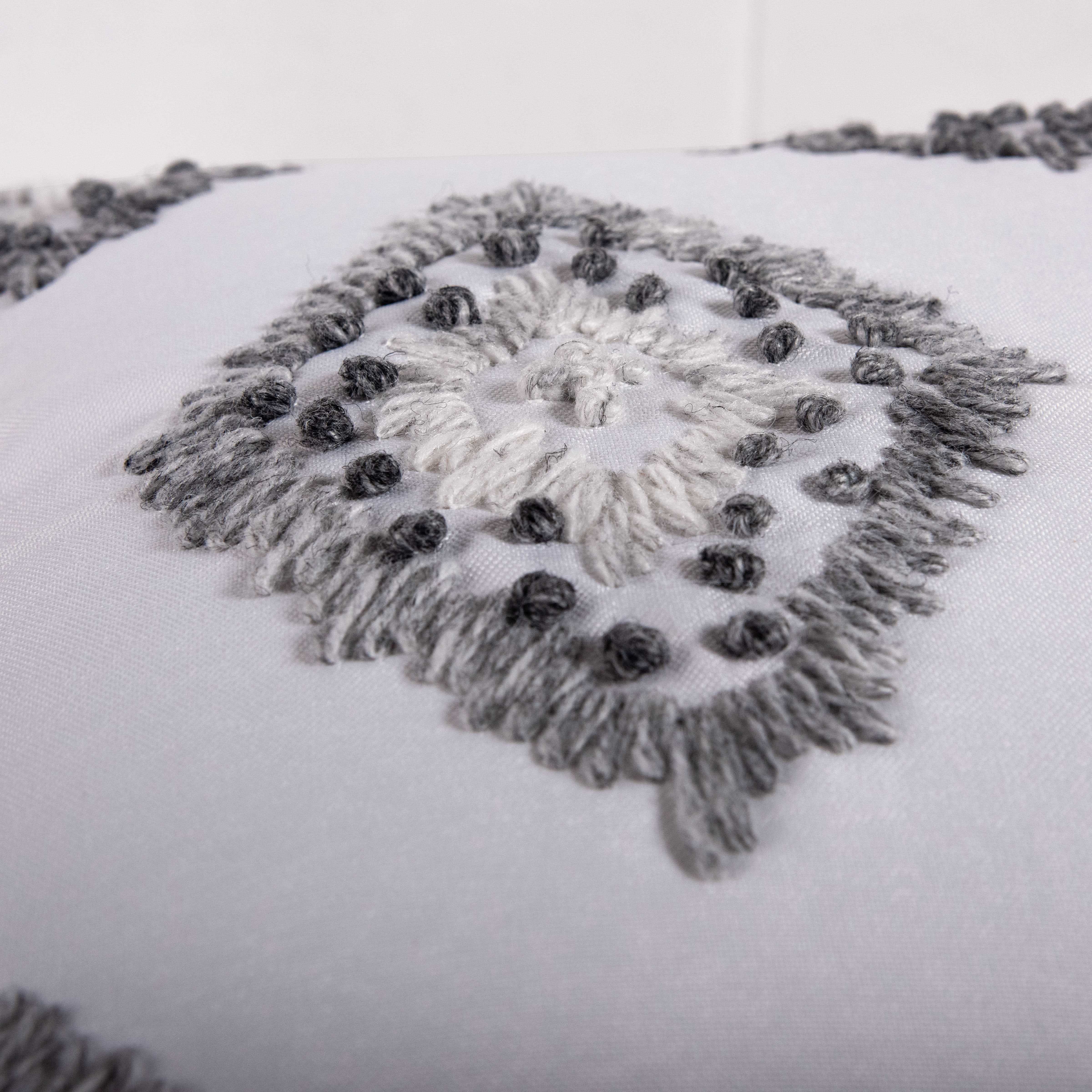 Indoor/Outdoor Diamond Decorative Throw Pillow