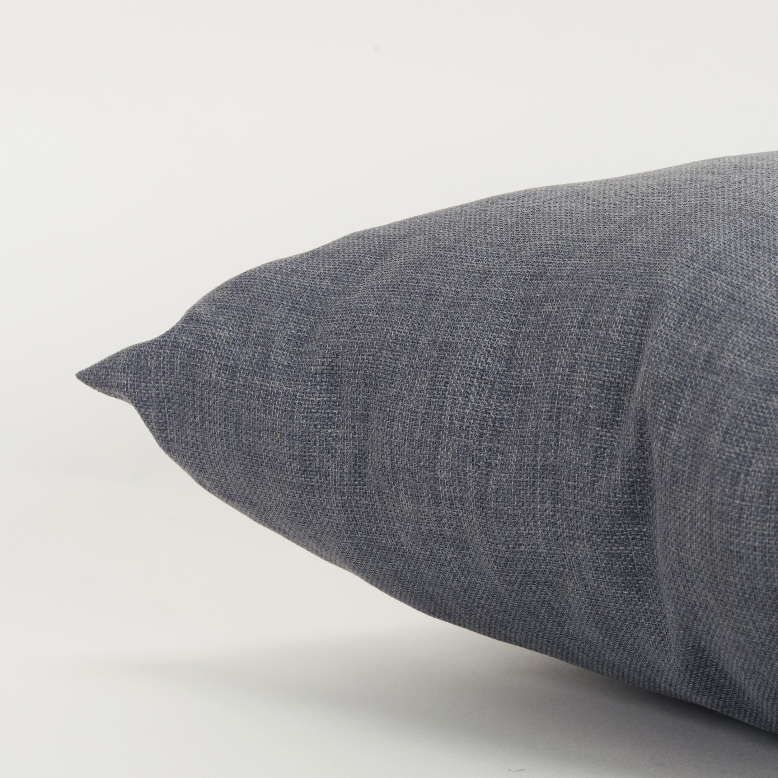 Indoor/Outdoor Solid Decorative Throw Pillow