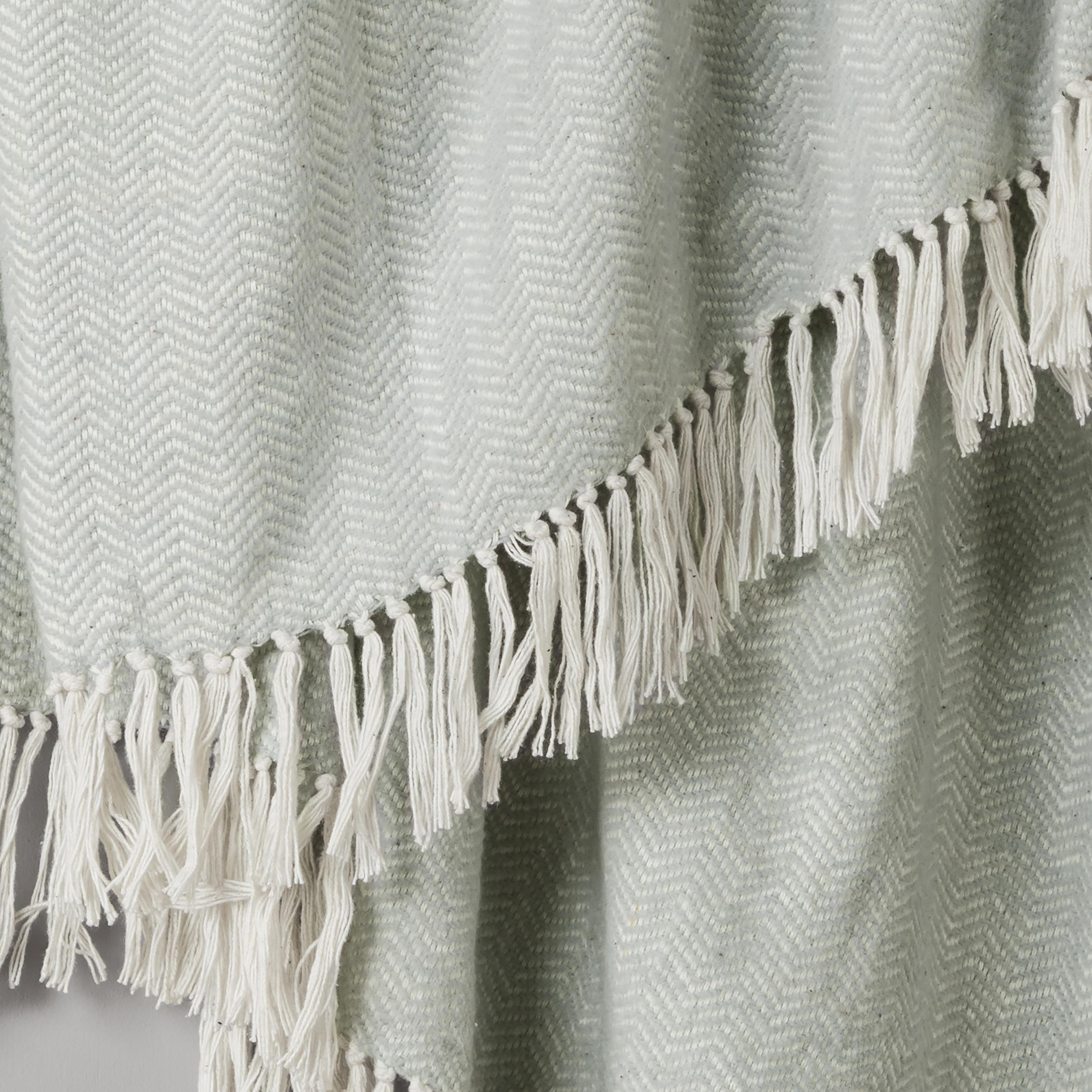 Woven Chevron 100% Cotton Throw