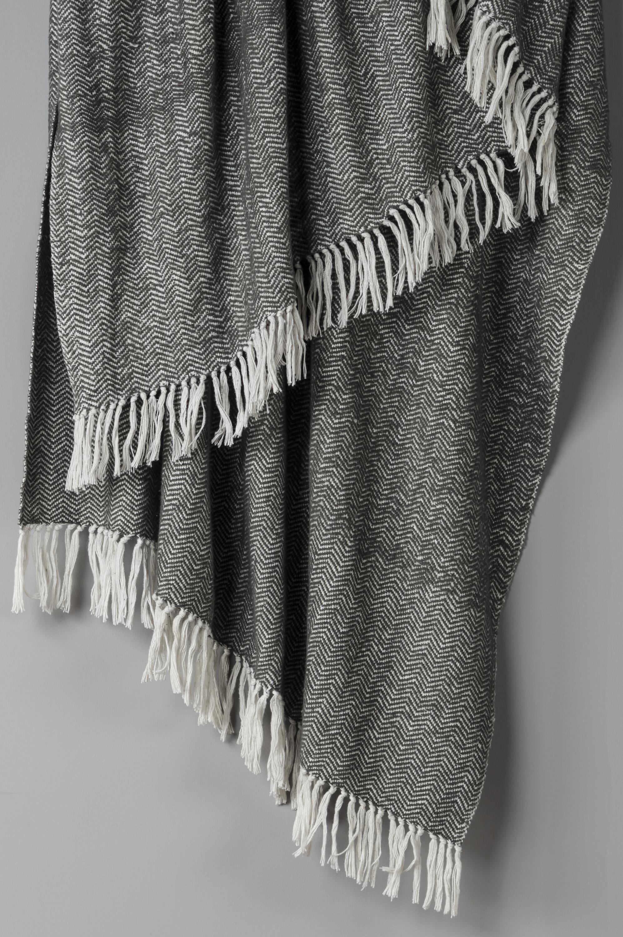 Woven Chevron 100% Cotton Throw
