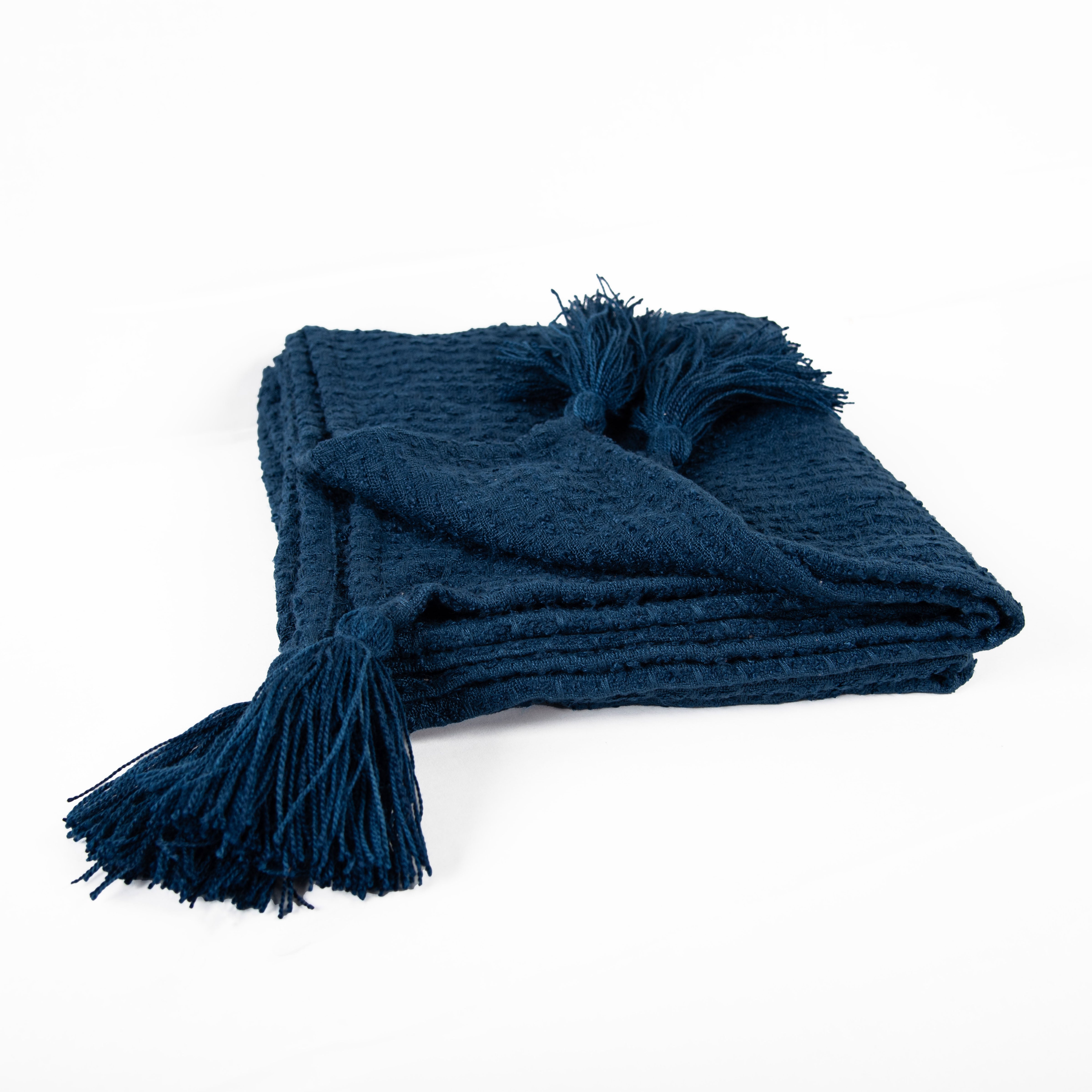 Indoor/Outdoor Solid Tassel Decorative Throw Blanket