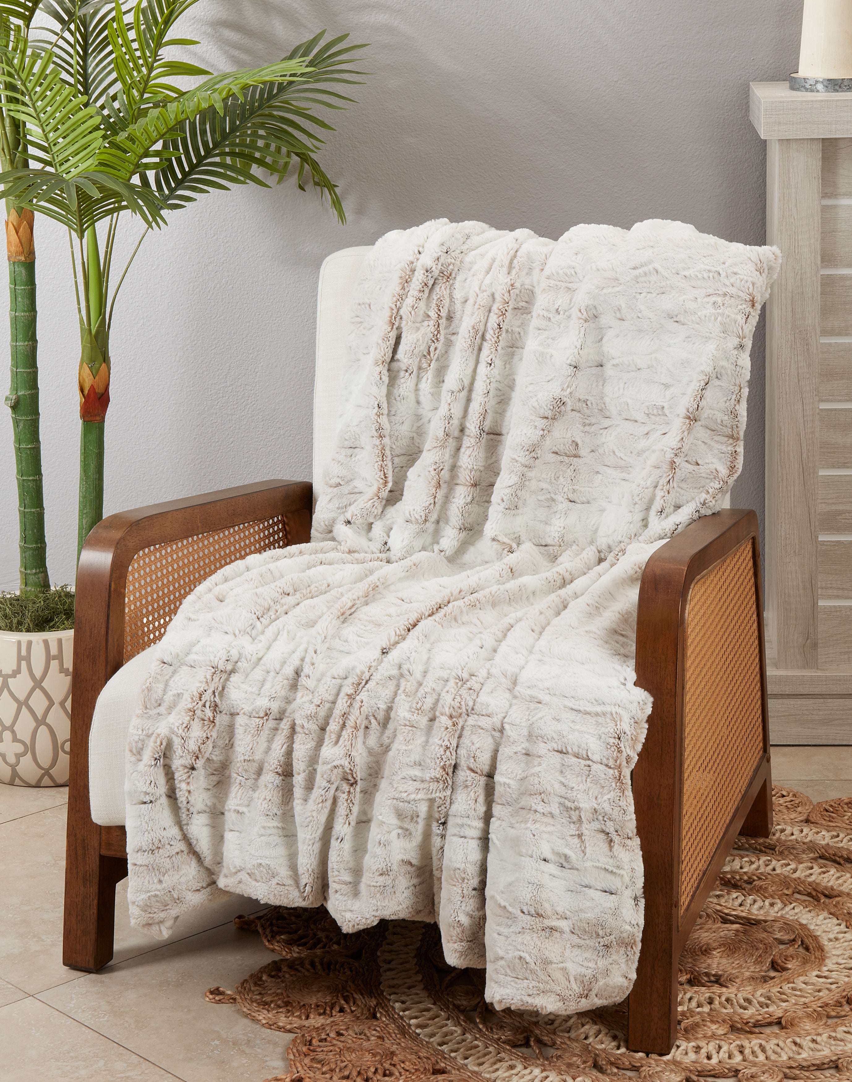 Plush Paradise Faux Fur Throw Blanket