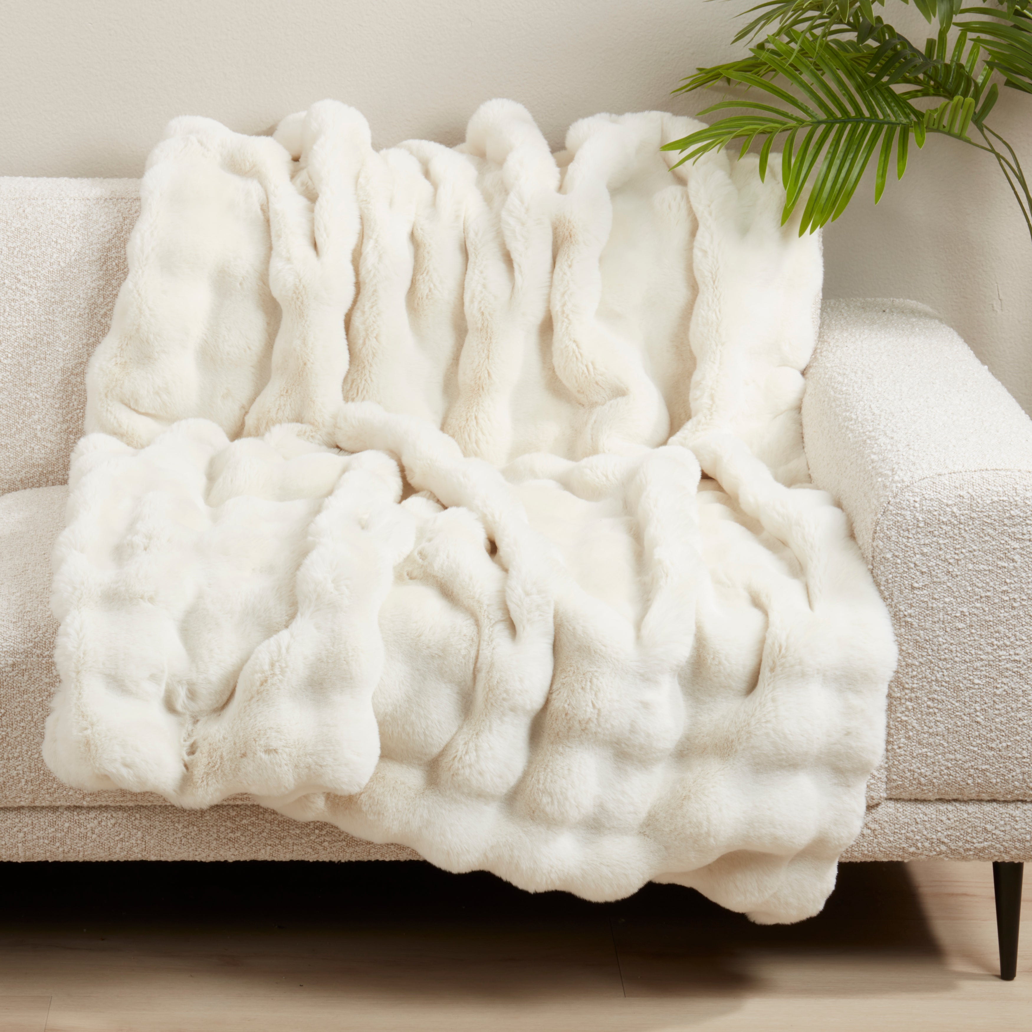 Soft Bubble Faux Fur Throw Blanket