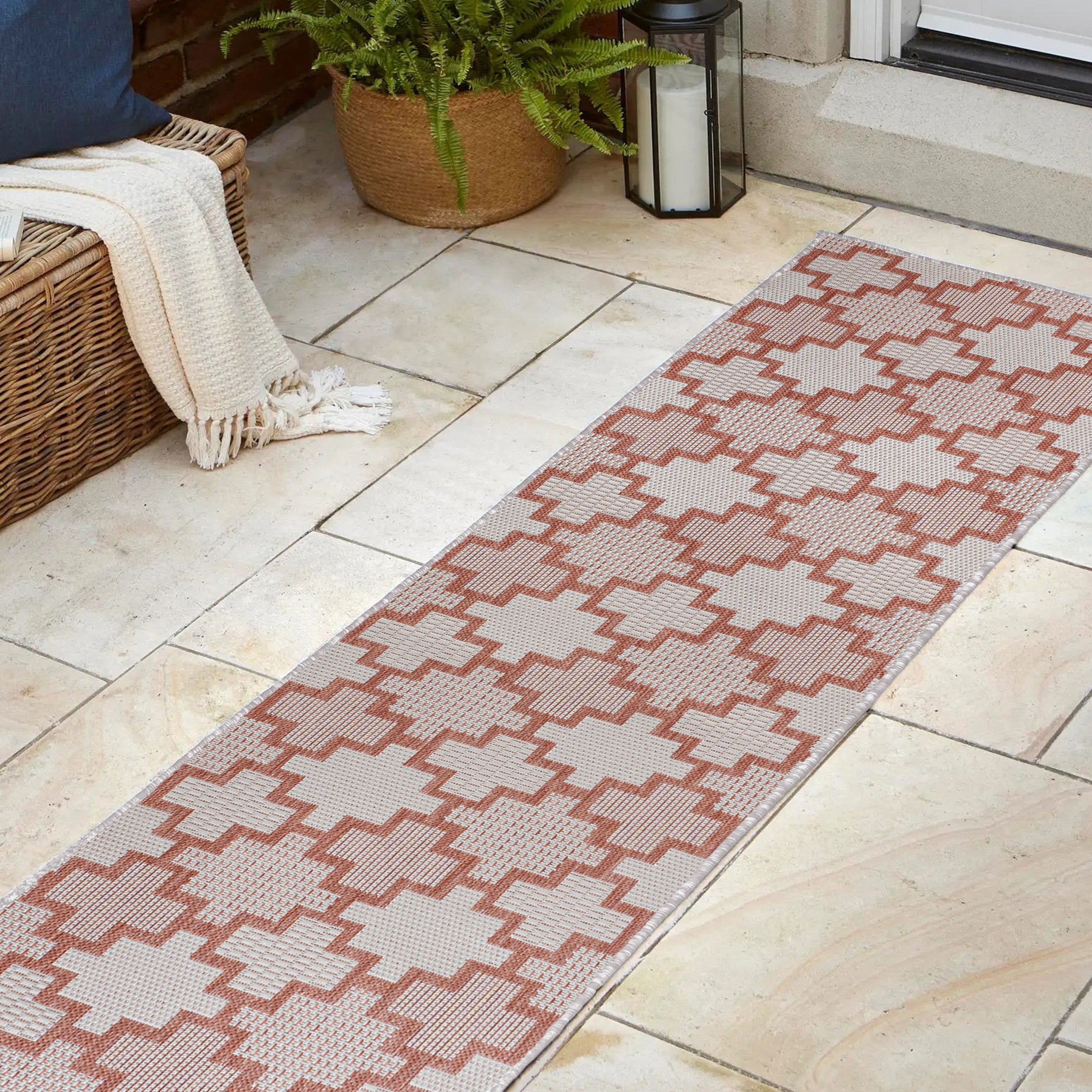 Cyrus Modern Geometric Tile Pattern Indoor/Outdoor Runner Rug
