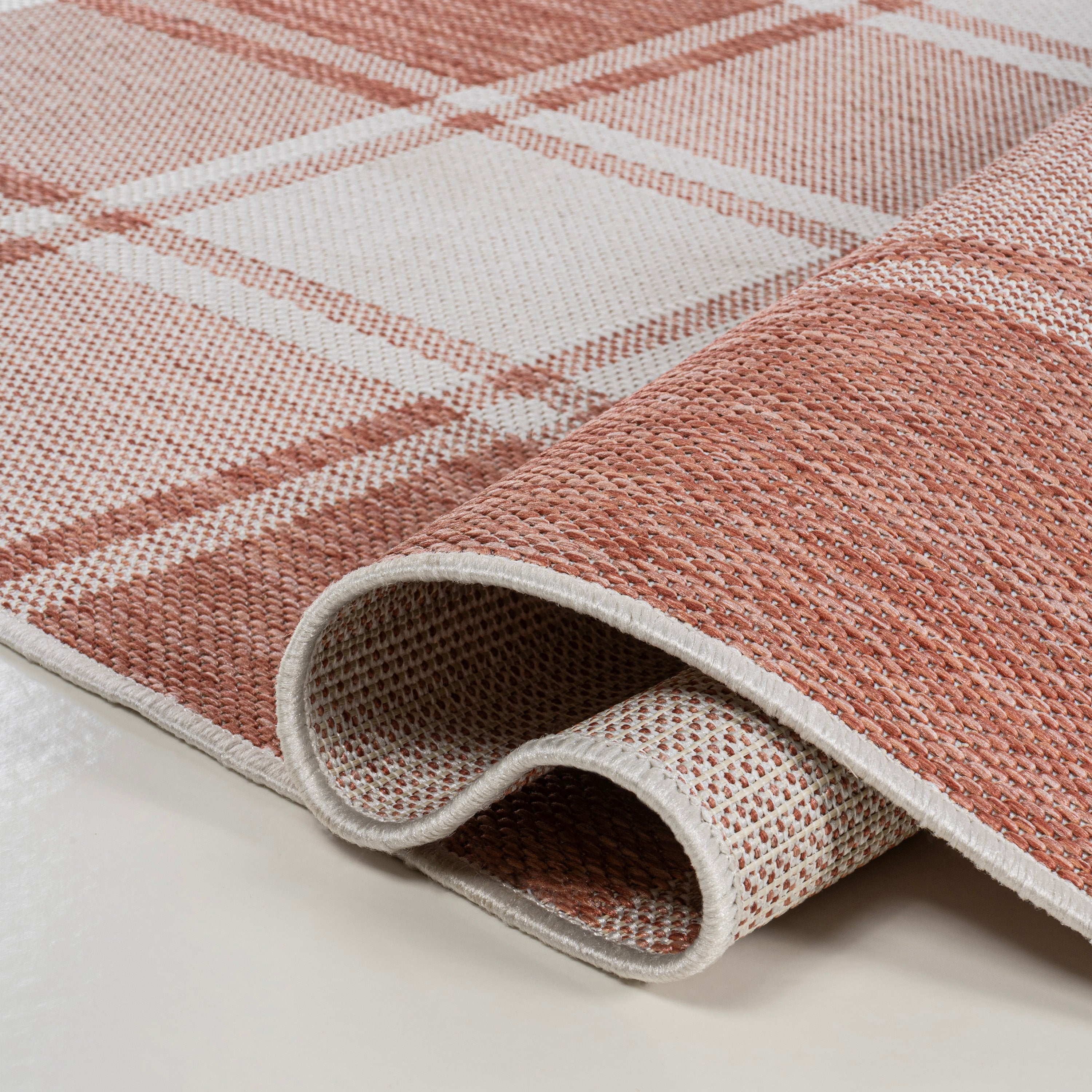 Sabine Traditional Farmhouse Bold Gingham Indoor/Outdoor Runner Rug