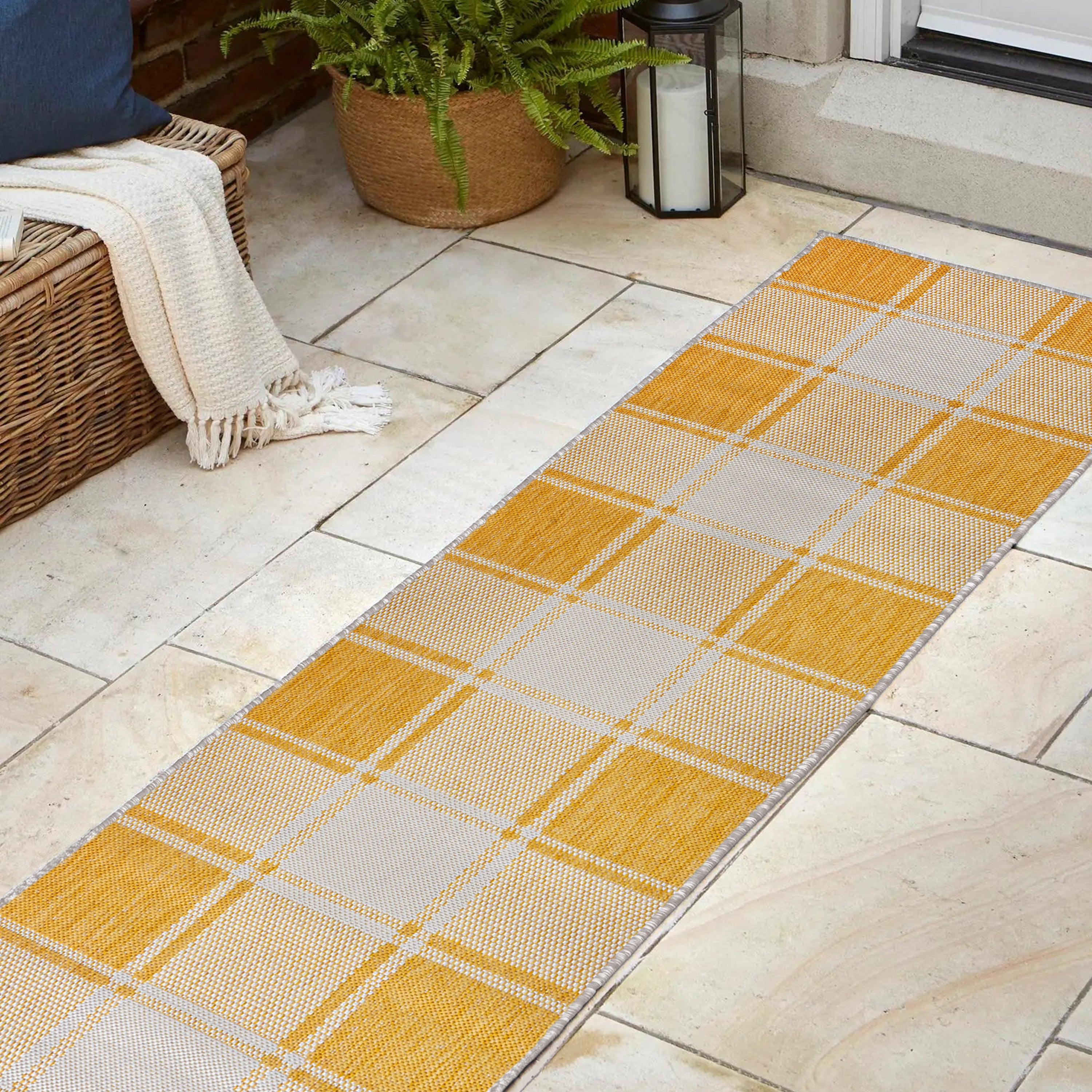 Sabine Traditional Farmhouse Bold Gingham Indoor/Outdoor Area Rug