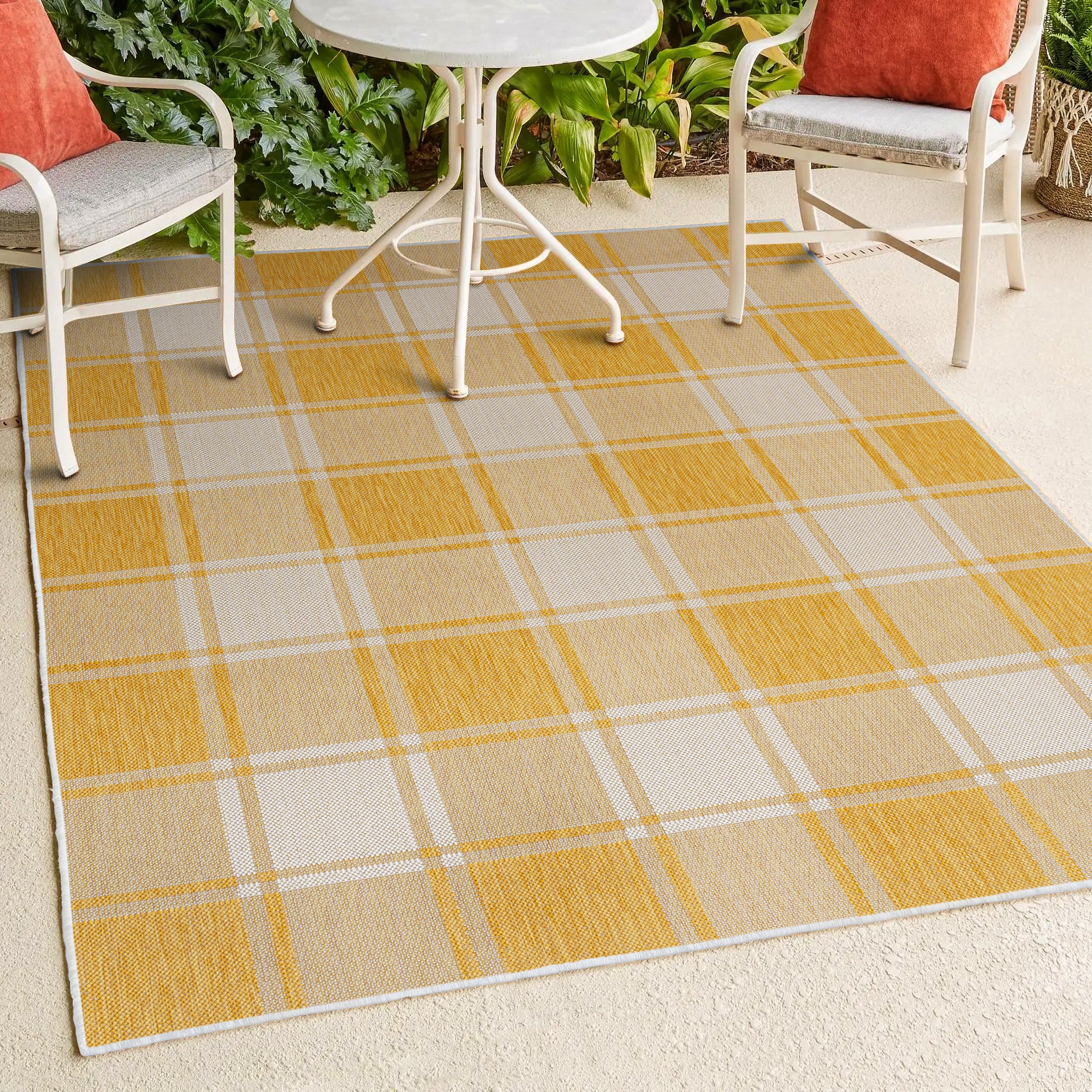 Sabine Traditional Farmhouse Bold Gingham Indoor/Outdoor Runner Rug