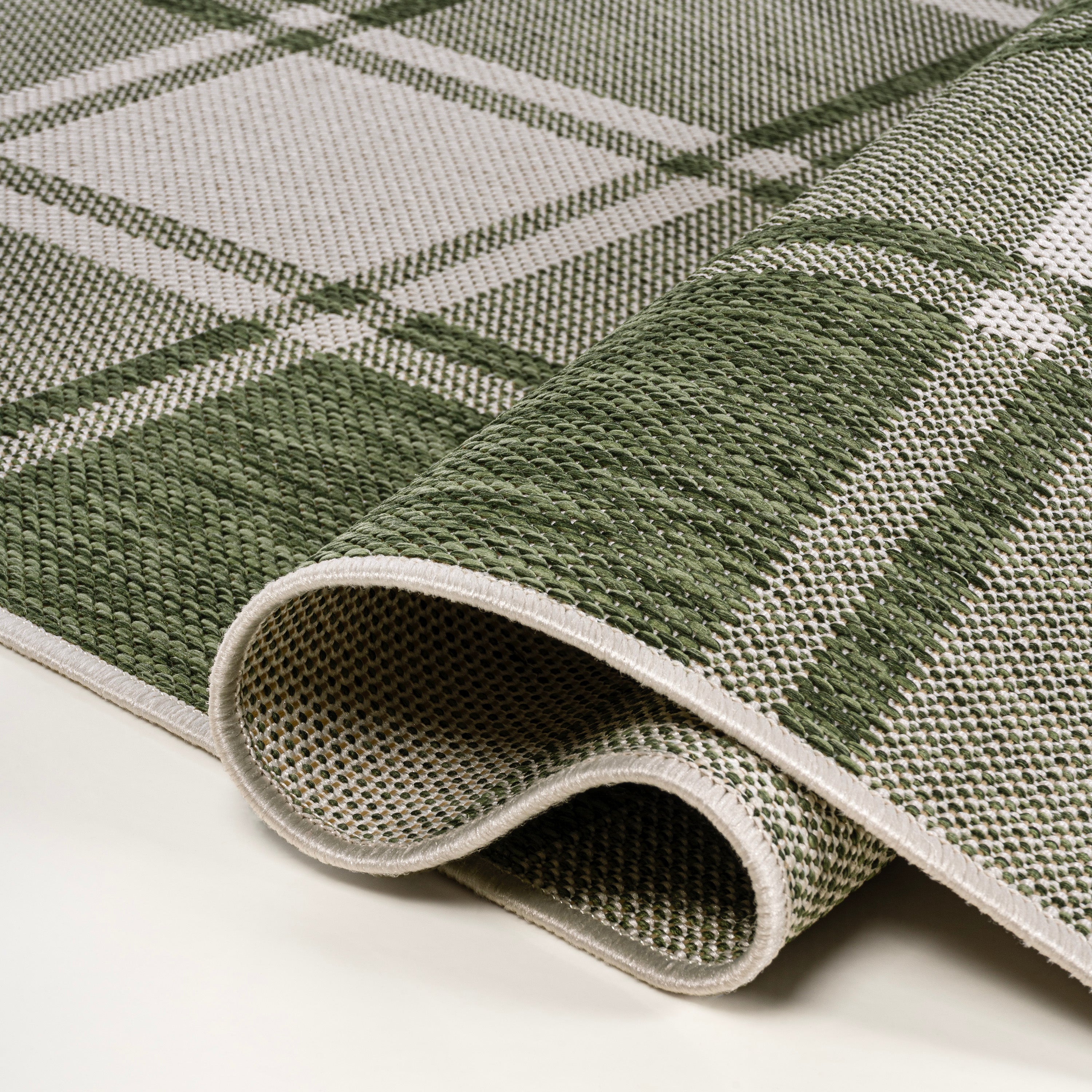 Sabine Traditional Farmhouse Bold Gingham Indoor/Outdoor Runner Rug