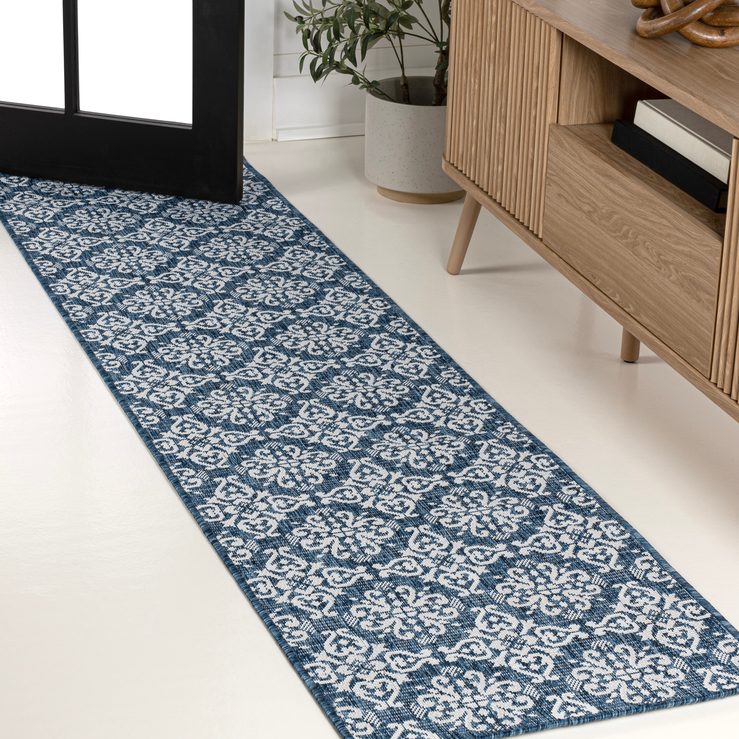 Amora Traditional Mediterranean Tile Design Indoor/Outdoor Rug