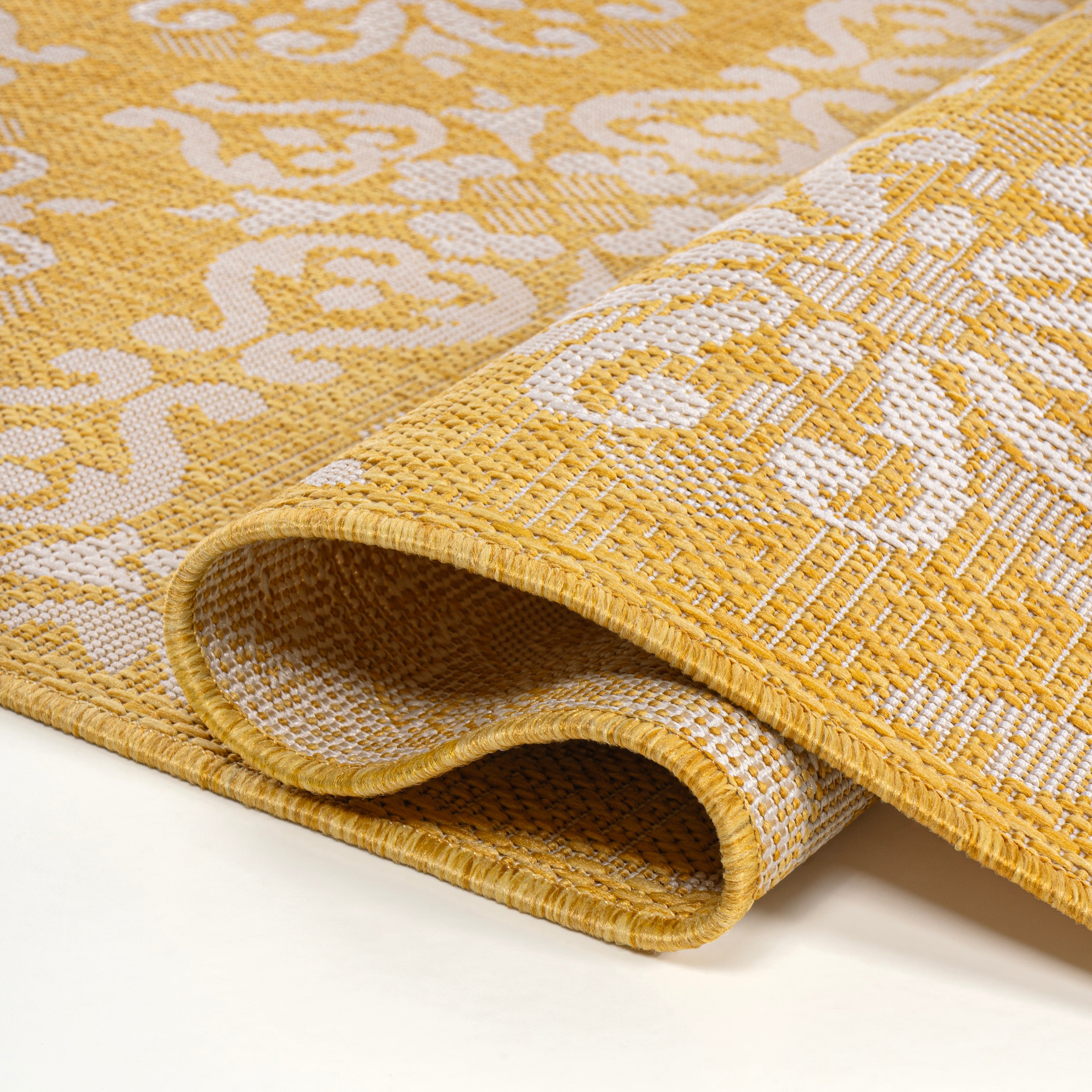 Amora Traditional Mediterranean Tile Design Indoor/Outdoor Rug