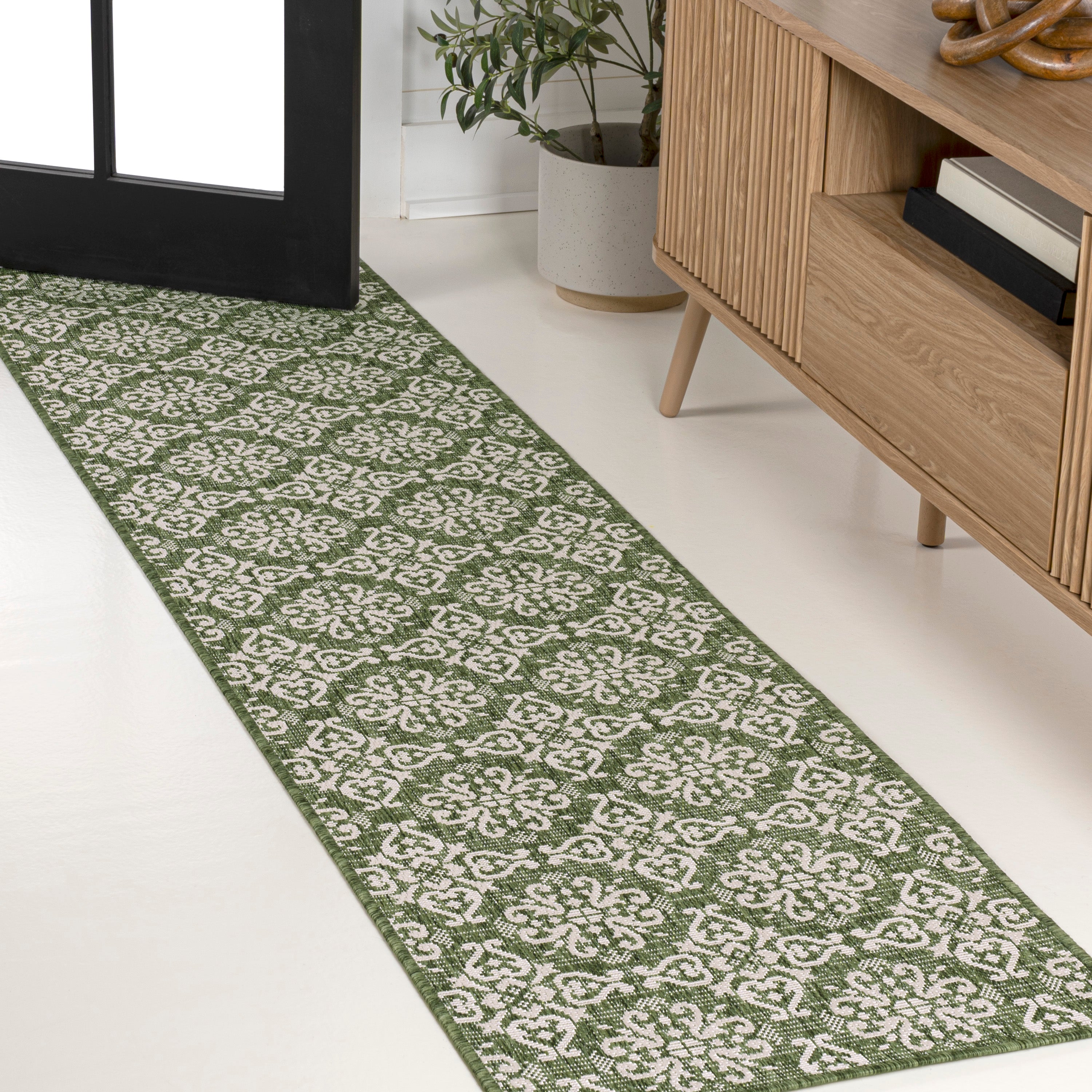 Amora Traditional Mediterranean Tile Design Indoor/Outdoor Rug