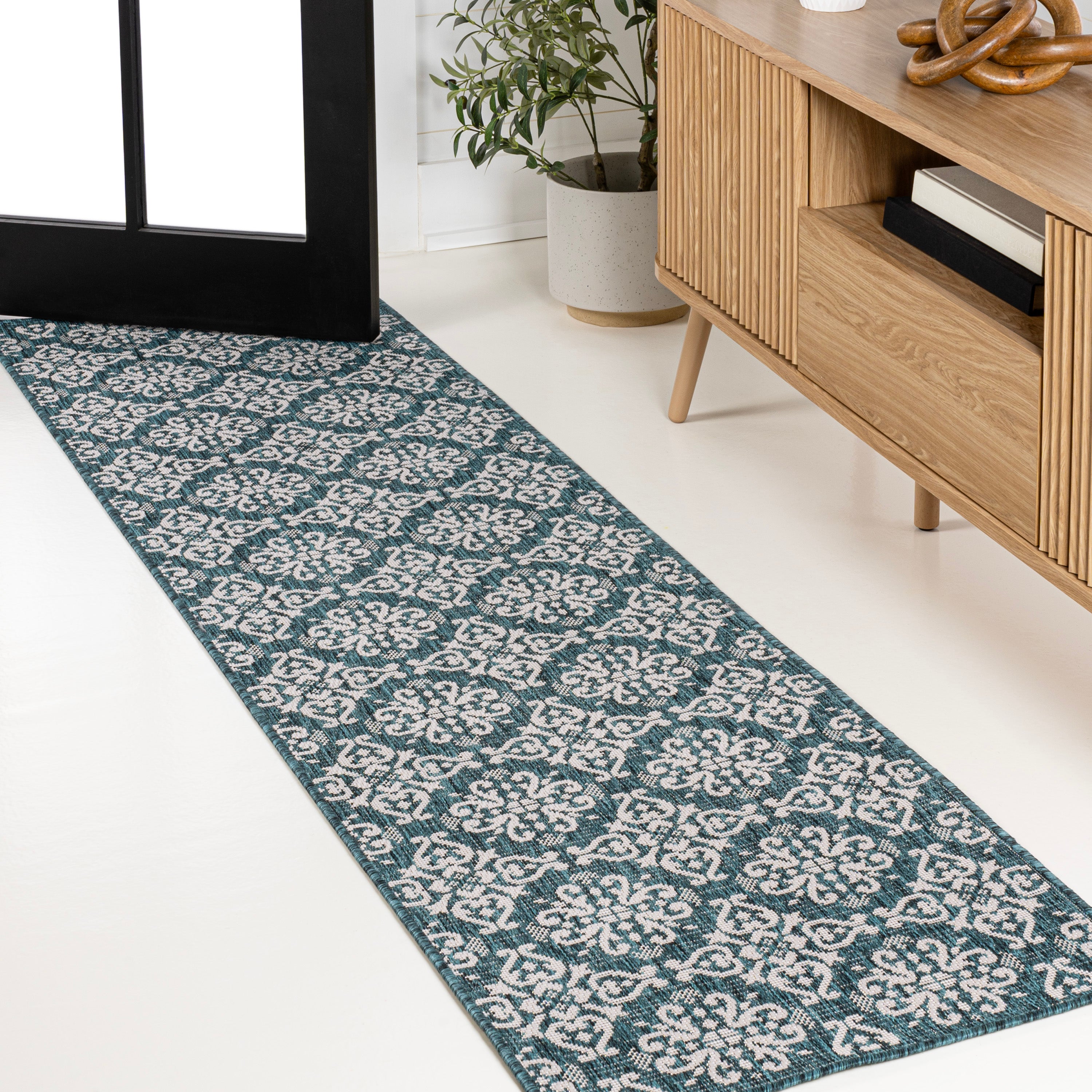 Amora Traditional Mediterranean Tile Design Indoor/Outdoor Rug