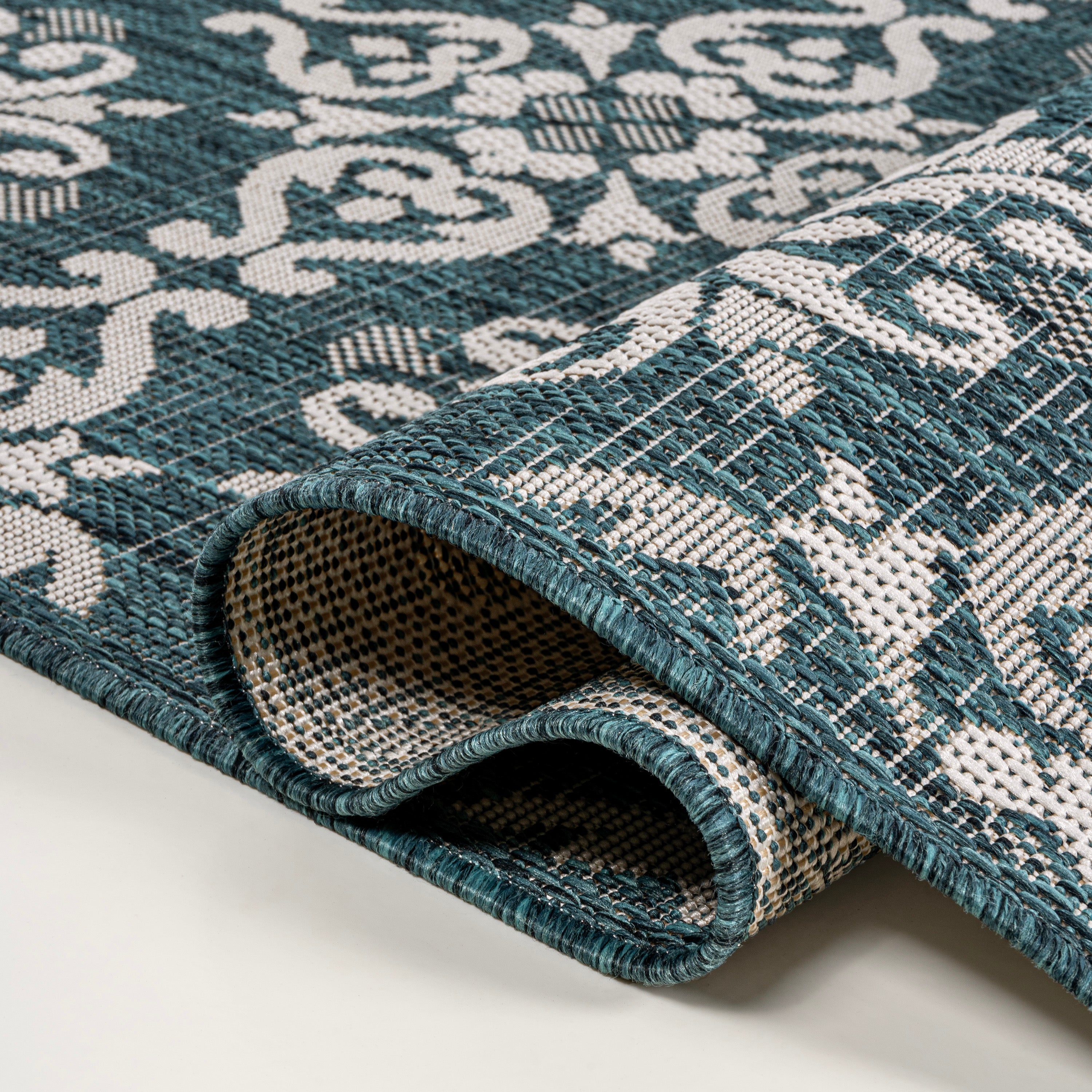 Amora Traditional Mediterranean Tile Design Indoor/Outdoor Rug
