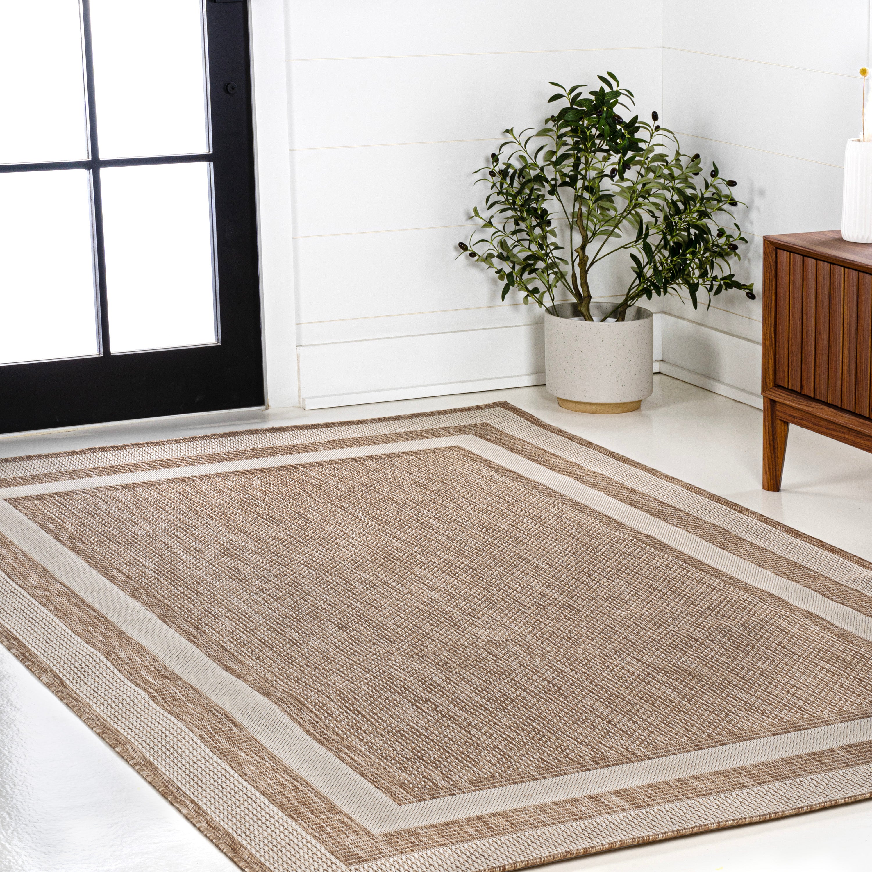 Dover Classic 3-Stripe Border Indoor/Outdoor Runner Rug