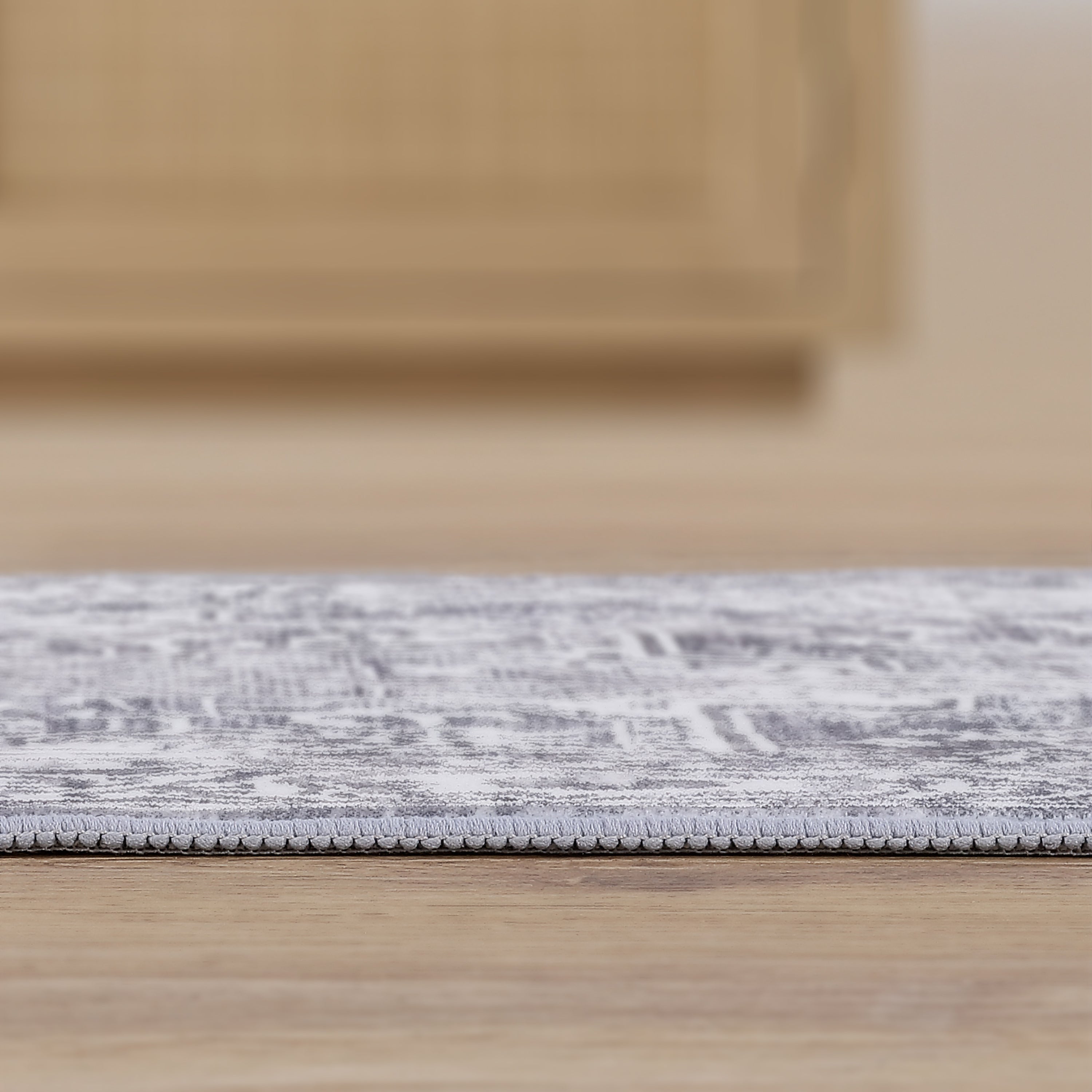 Eleanor Vintage Medallion Border Non-Slip Machine-Washable Rug