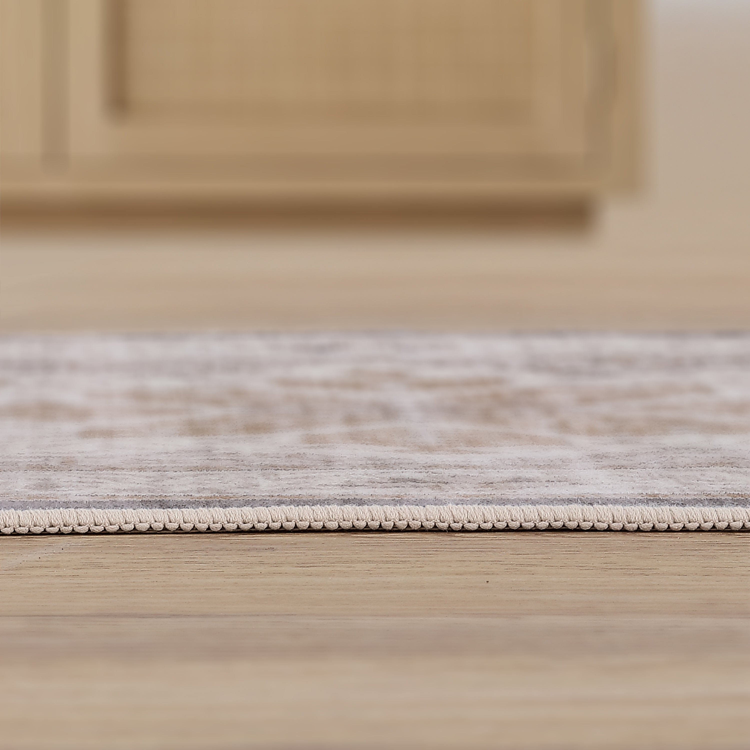 Eleanor Vintage Medallion Border Non-Slip Machine-Washable Rug