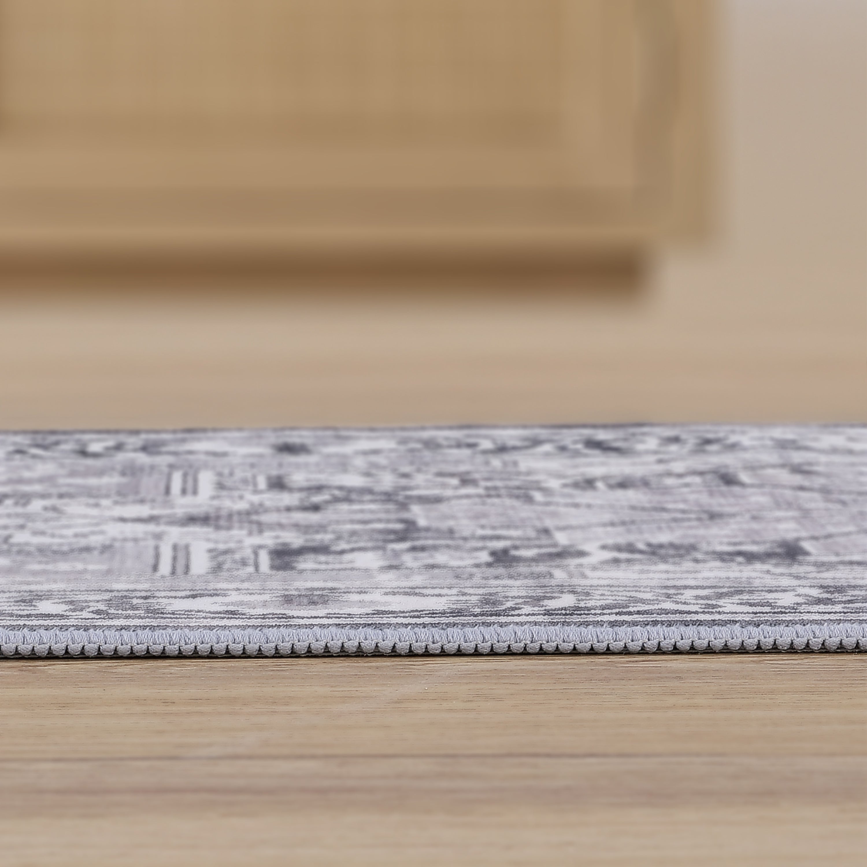 Eleanor Vintage Medallion Border Non-Slip Machine-Washable Rug