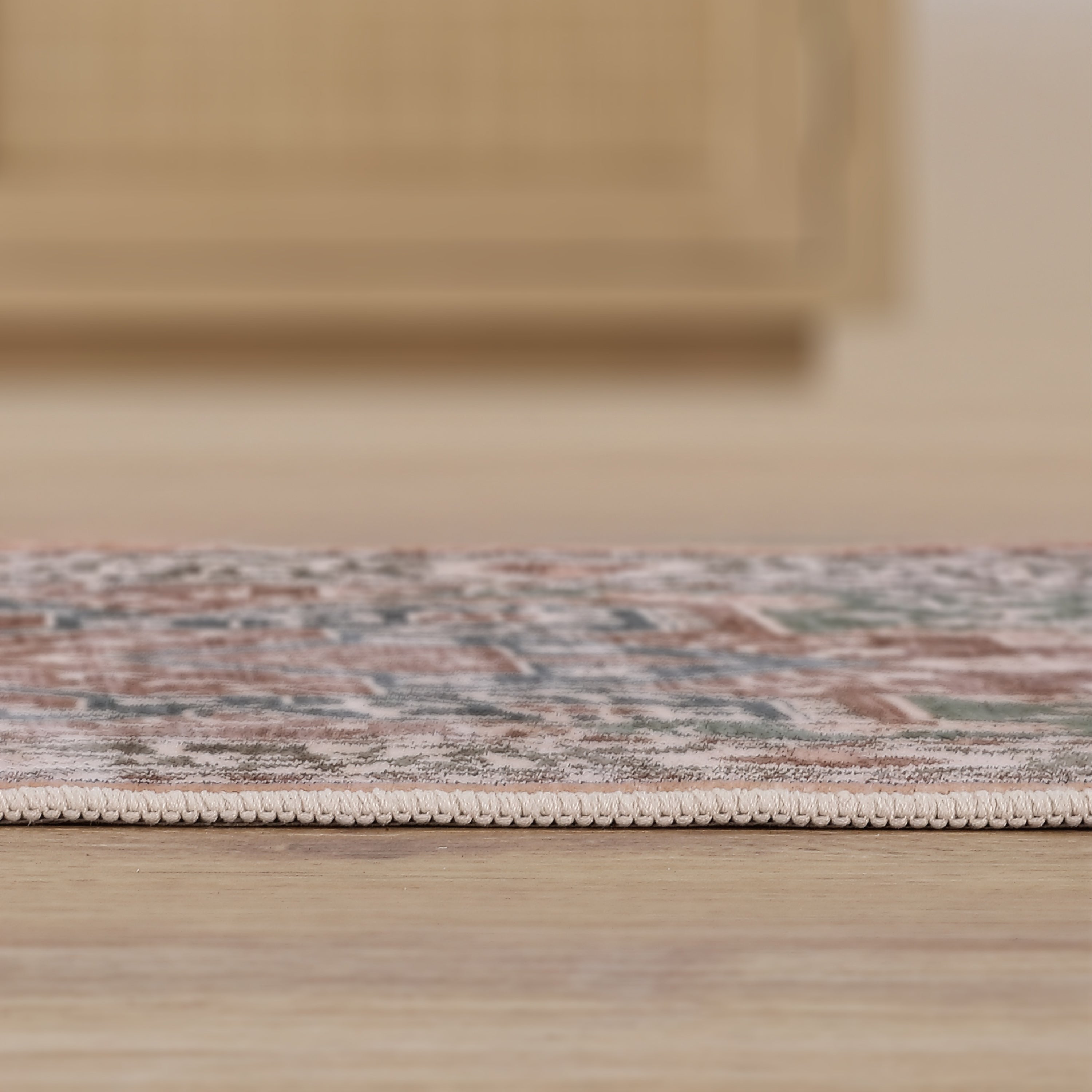 Eleanor Vintage Medallion Border Non-Slip Machine-Washable Rug