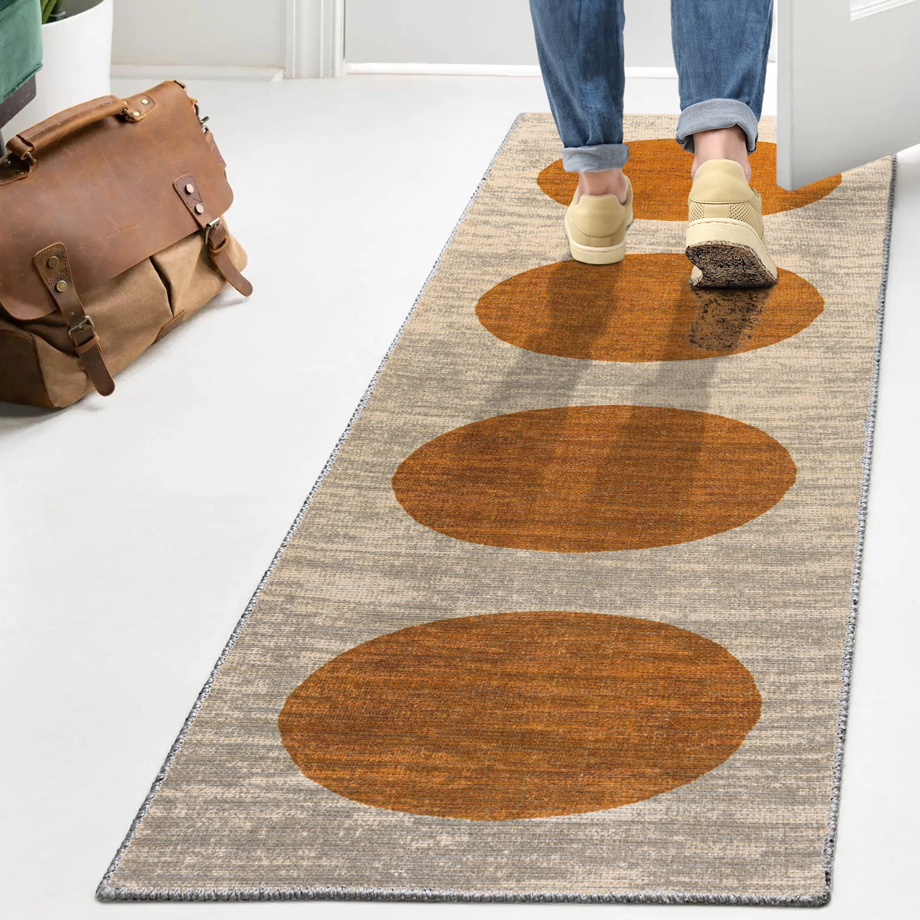 Cirkel Minimalist Geometric Dot Machine-Washable Area Rug