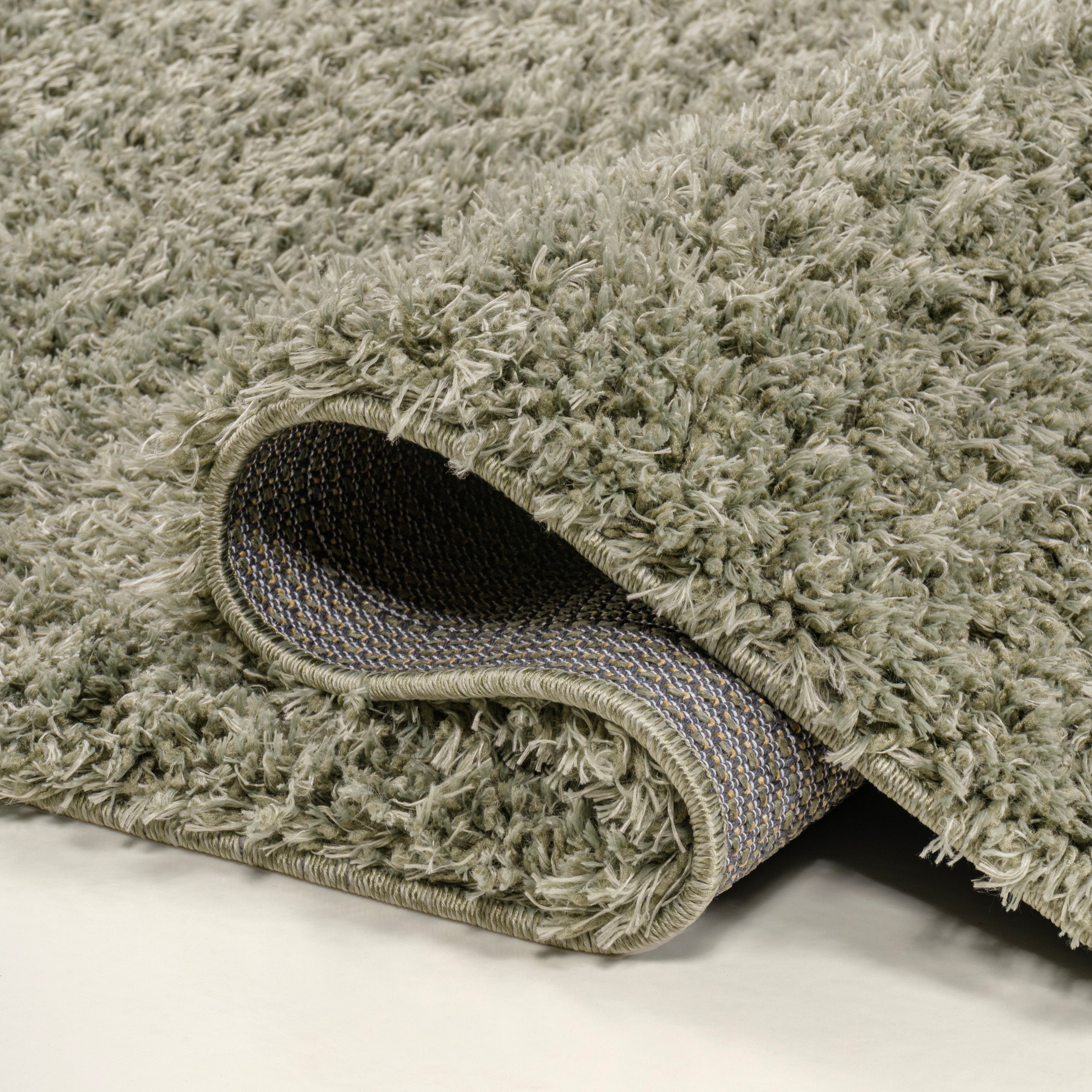 Clayton Coastal Solid Glam Shag Machine-Washable Area Rug