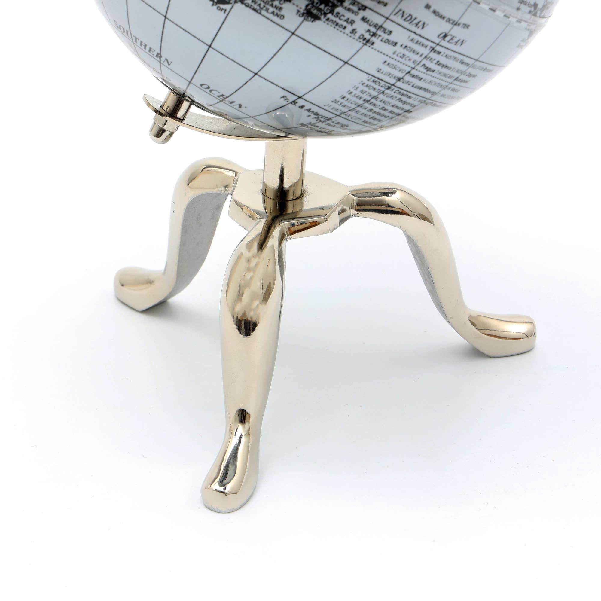 Tabletop Aluminum Electroplated Globe