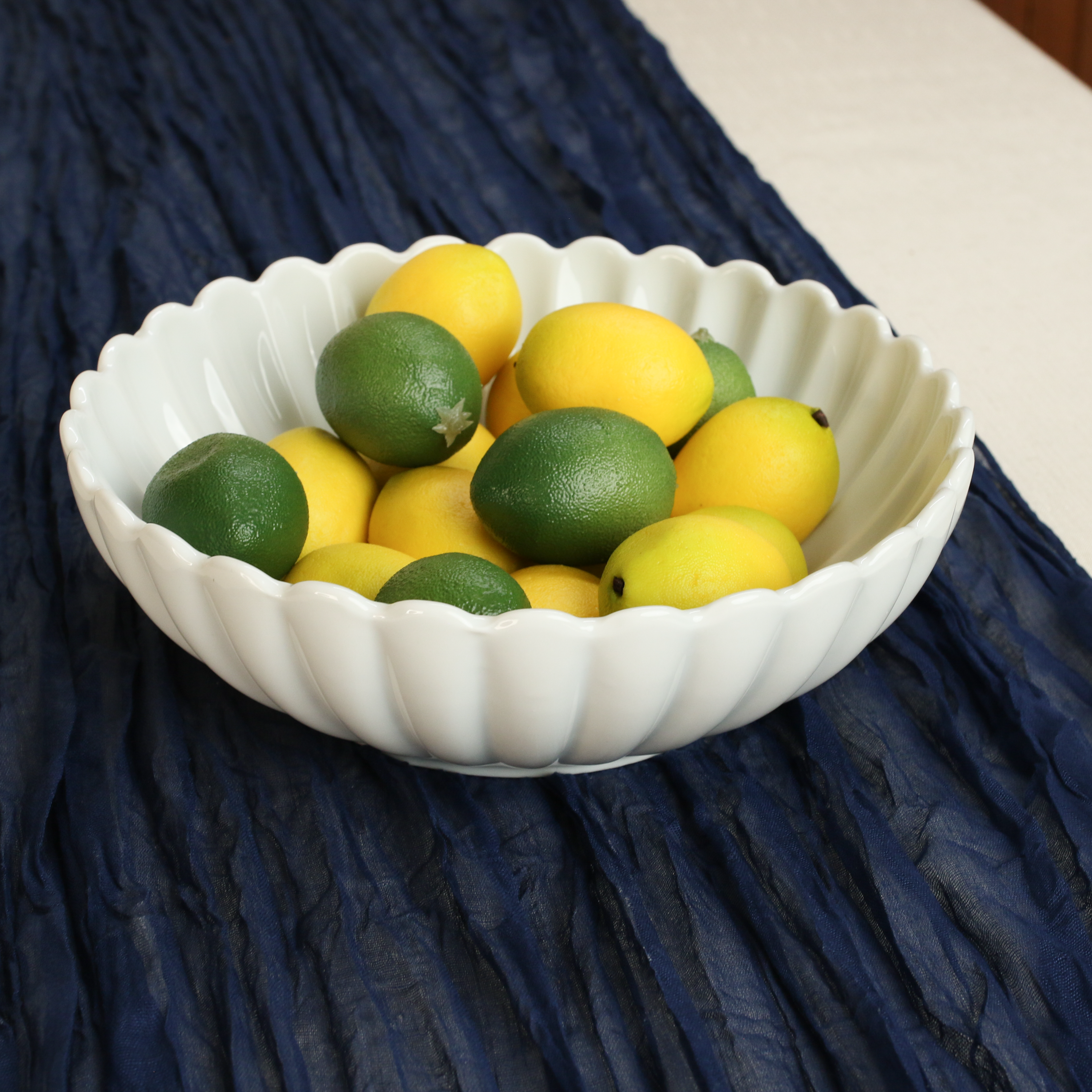 Petal Set of 2 Serving Bowls