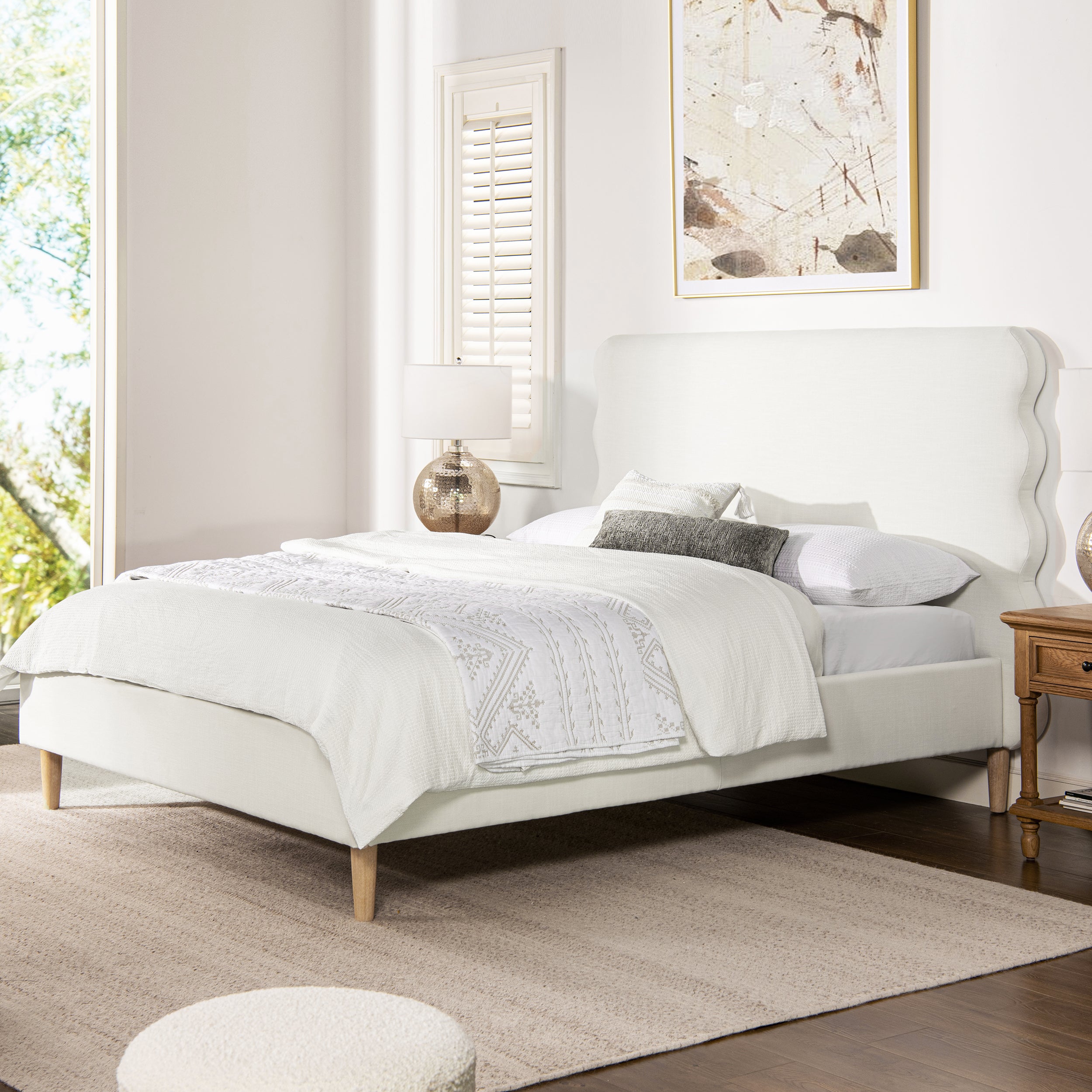 Essencee Upholstered Platform Bed with Wavy Headboard and Wood Legs