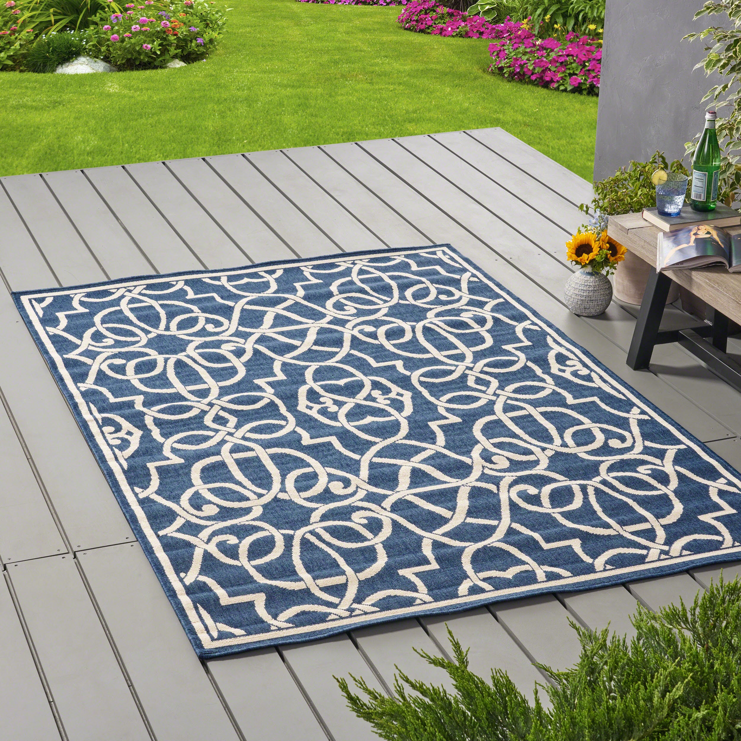 90"x63" Outdoor Rug with Rectangular Shape and Trellis Design