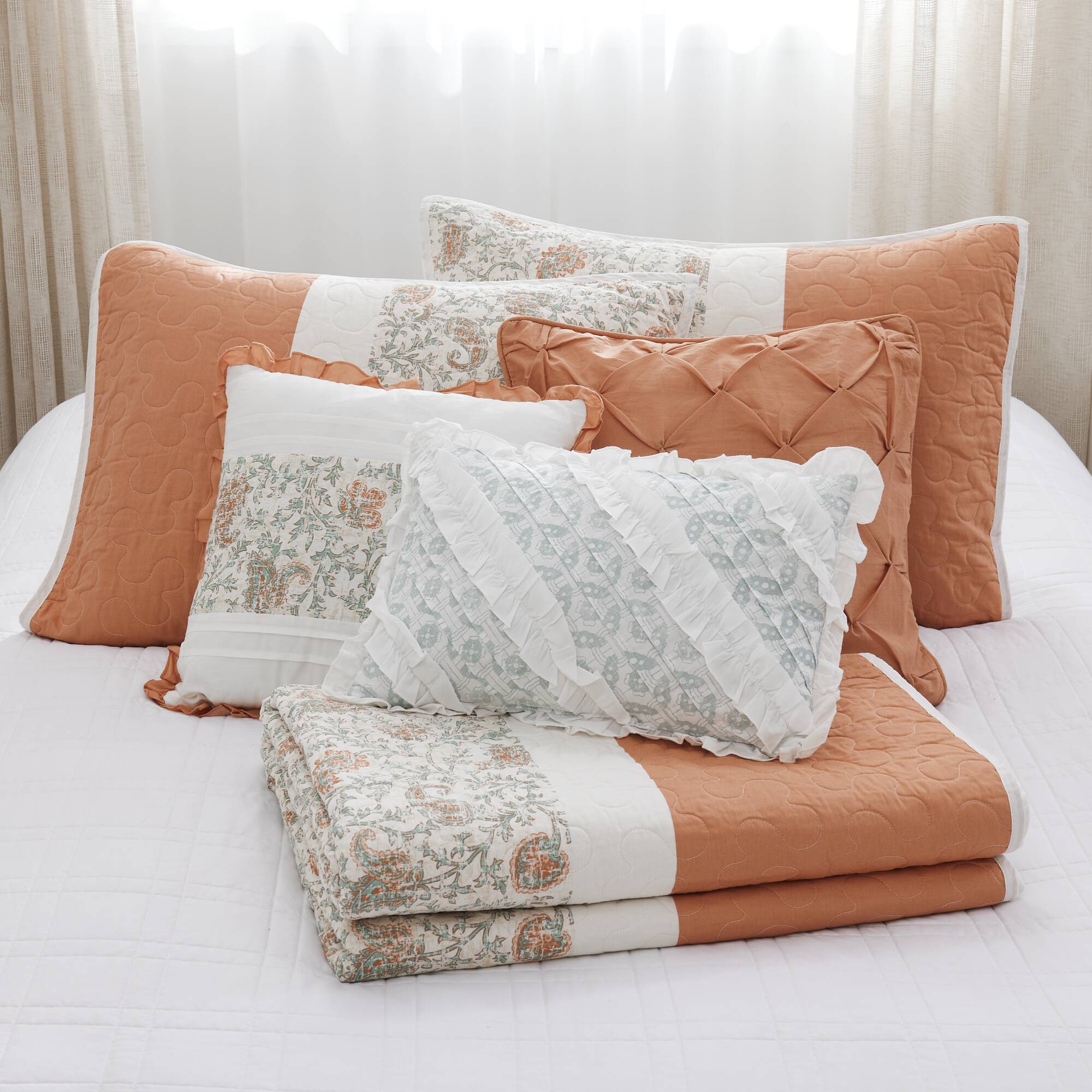 Dawn 6-Piece Cotton Percale Quilt Set with Throw Pillows